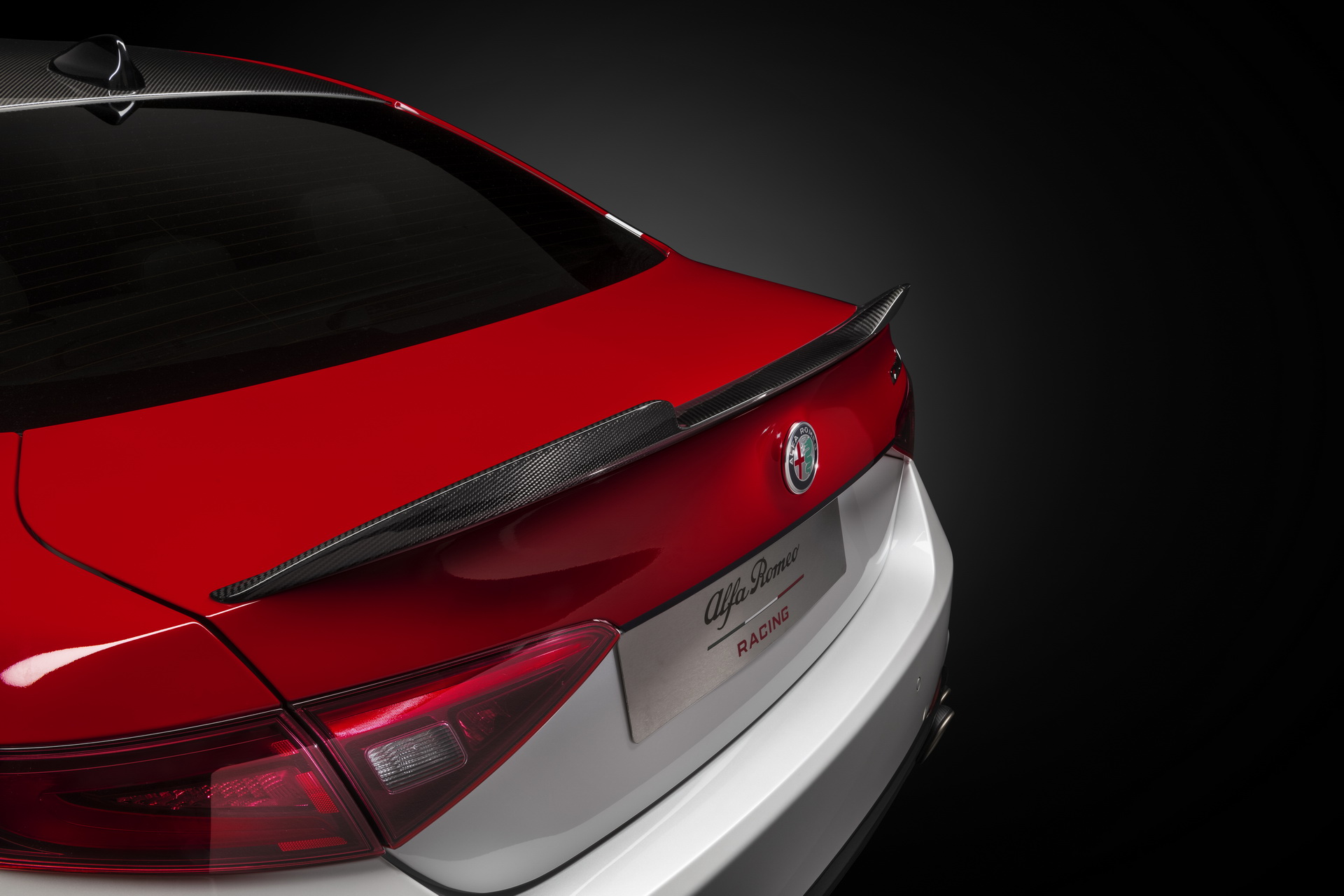 alfa romeo giulia stelvio qv racing 10 Alfa Romeo Giulia And Stelvio QV Racing Editions Reflect Bond With F1