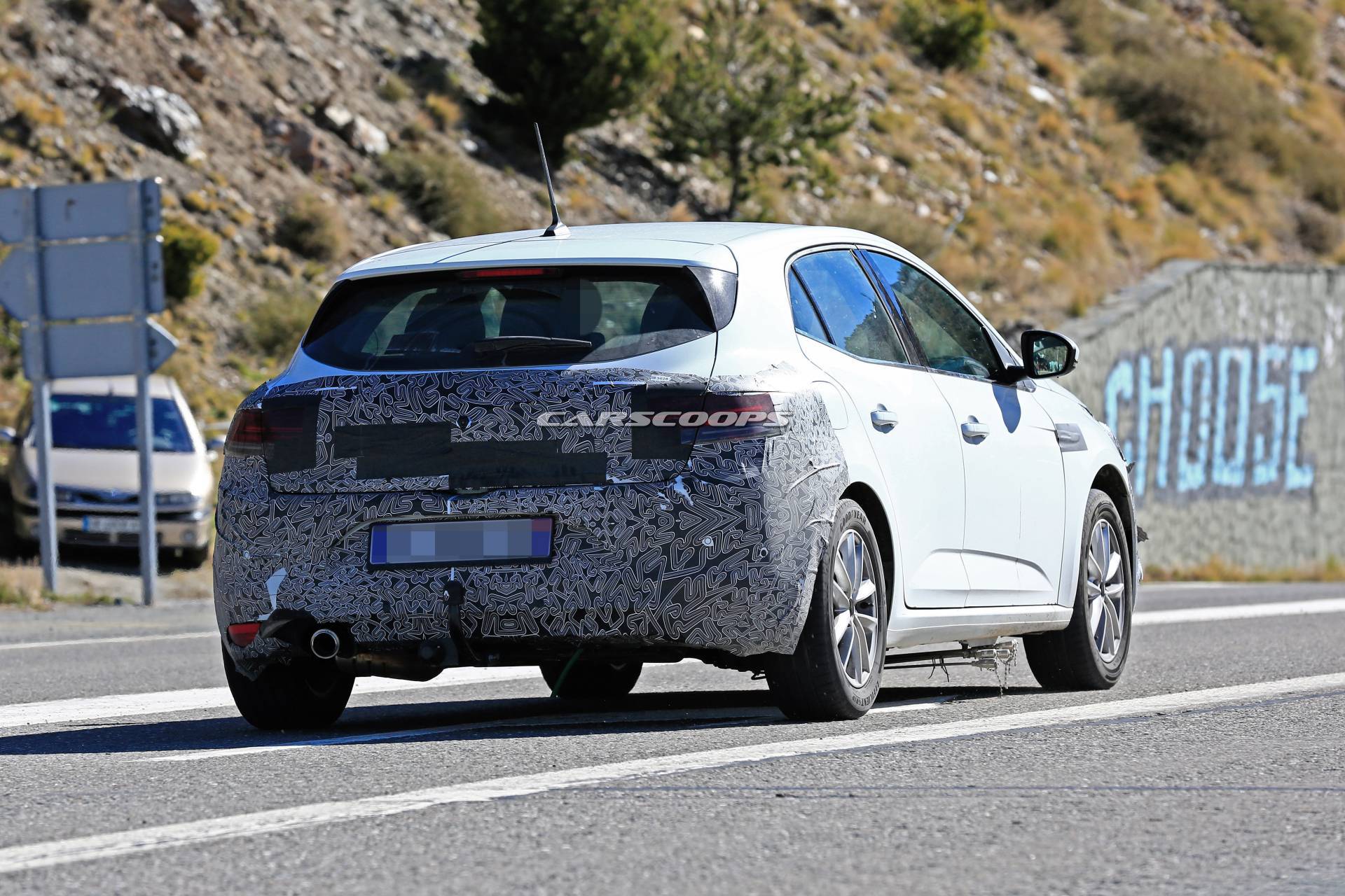 2020 Renault Megane facelift spy shots 30 2020 Renault Megane Is Up For A Facelift And It’s Coming To Frankfurt Show