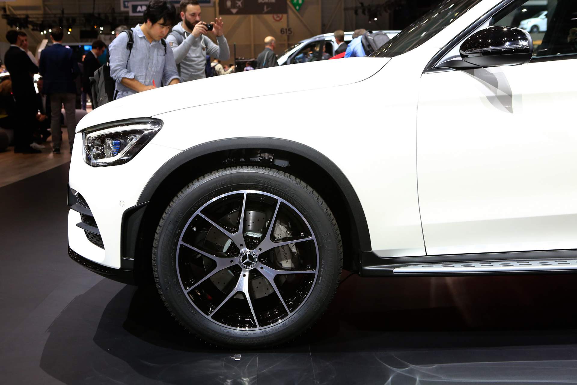 Mercedes-Benz GLC facelift at 2019 Geneva Motor Show 7 2020 Mercedes GLC Facelift Is A Firm Believer Of ‘If It Ain’t Broke, Don’t Fix It’