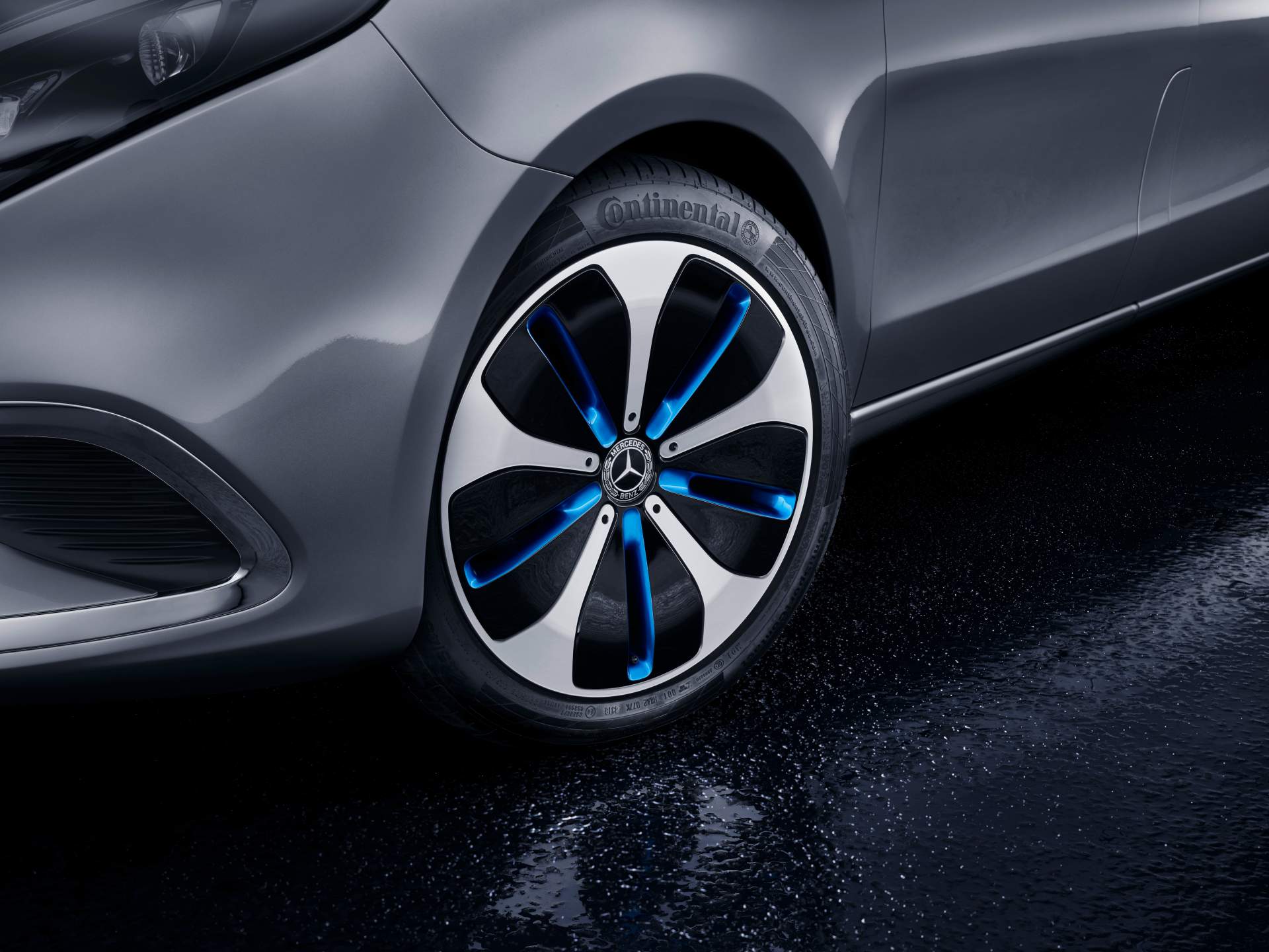 Weltpremiere Concept EQV: Concept EQV: Mercedes-Benz zeigt Ausblick auf die elektrische Zukunft der Premium-Großraumlimousine
World premiere of the Concept EQV: Concept EQV: Mercedes-Benz is providing an insight into the electric future of the premium MP Mercedes Concept EQV Heralds Electric V-Class Arriving This Fall