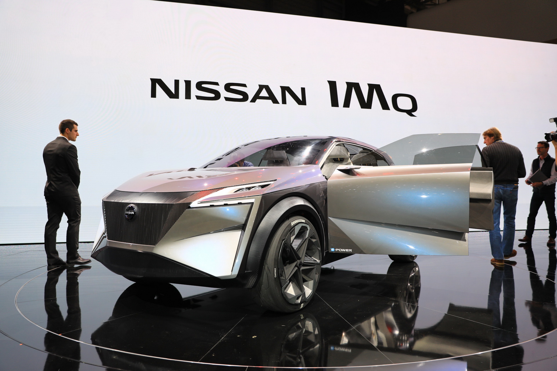 nissan unveils imq concept geneva 1 Nissan IMQ Concept Gives Us A Glimpse Of Its Future Crossovers