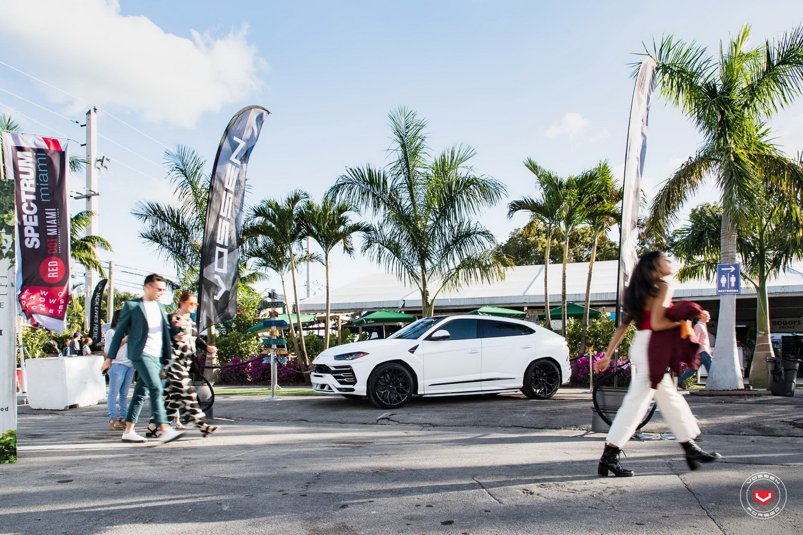 lamborghini urus art basel 15 Lamborghini Urus Gets Treated As A Blank Canvas For Art’s Sake