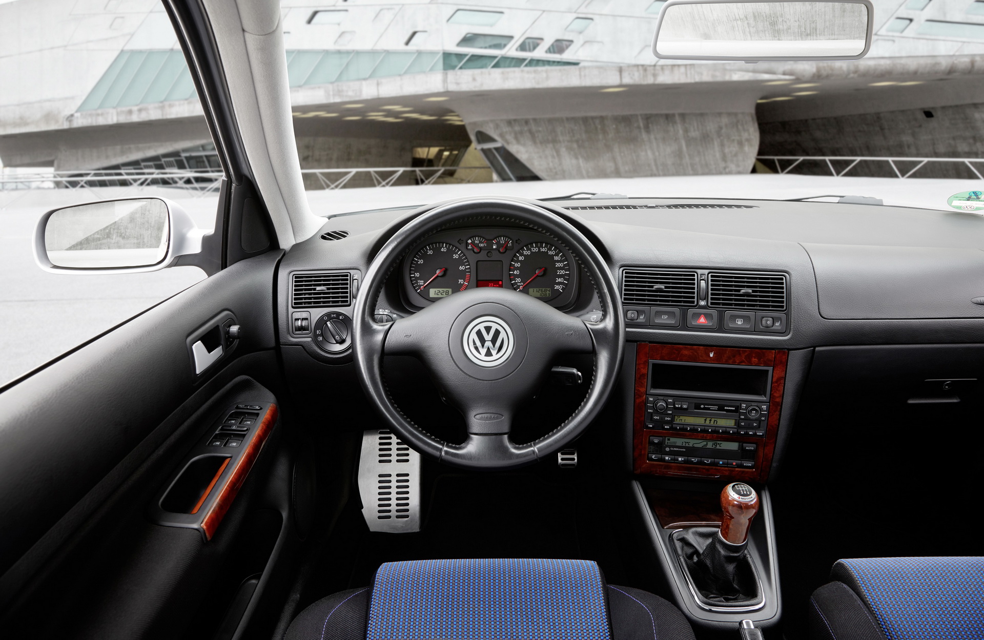 VW-Golf-MK4-03 VW Is Selling A New Golf Every 41 Seconds For 45 Years Now