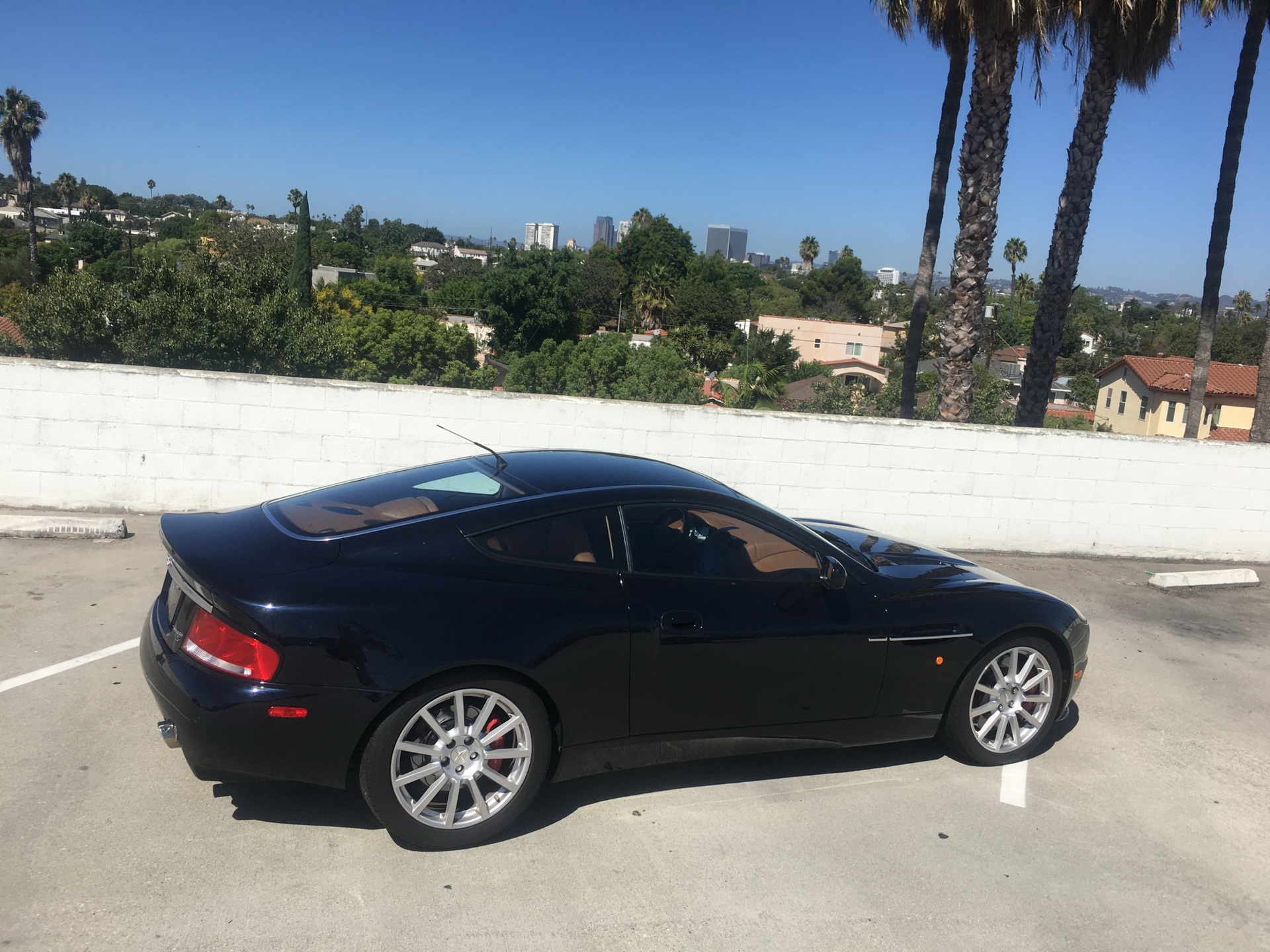 2006 aston martin vanquish s bat auction 30 2006 Aston Martin Vanquish S Rocks BMW Carbon Black Paint