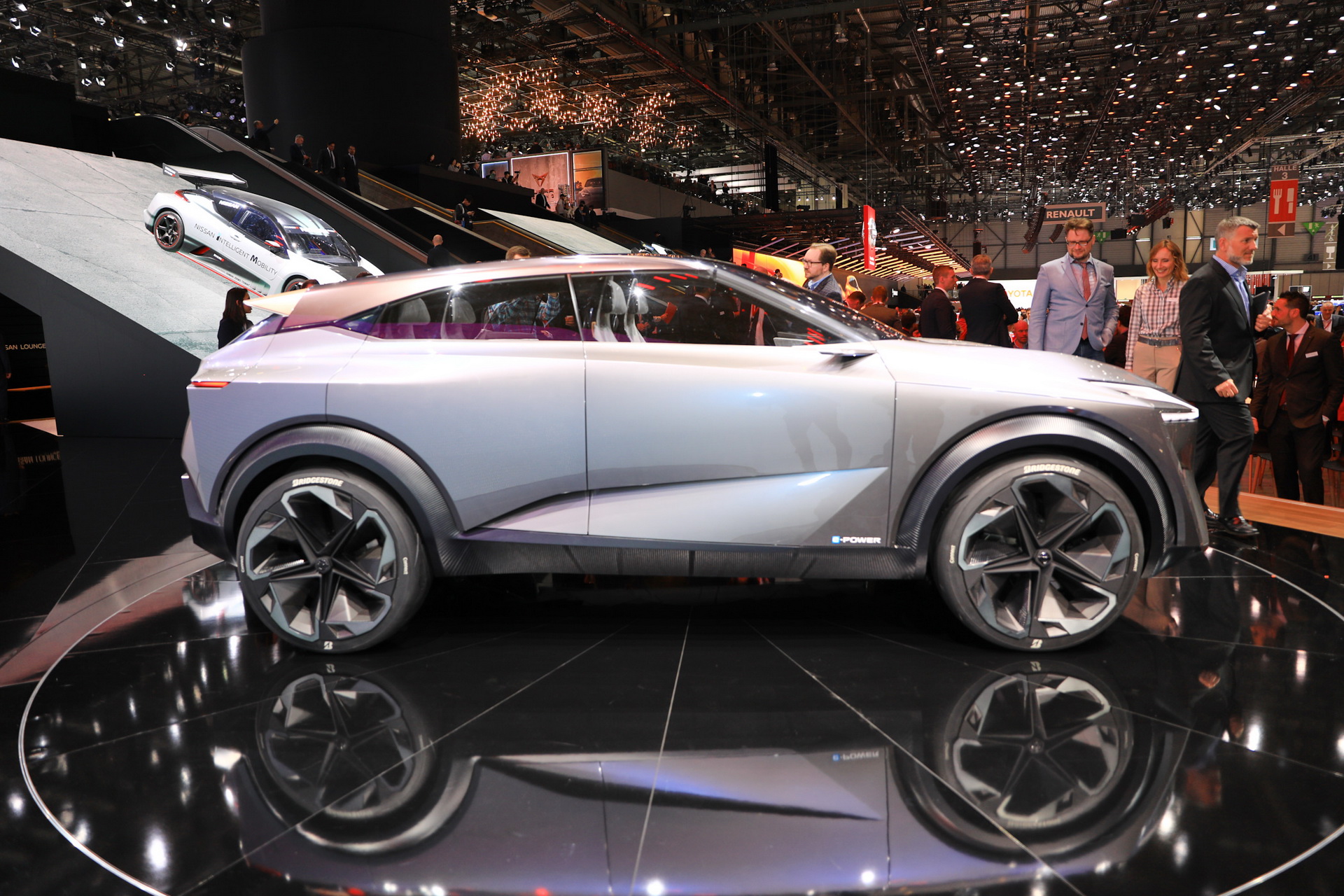 nissan unveils imq concept geneva 20 Nissan IMQ Concept Gives Us A Glimpse Of Its Future Crossovers