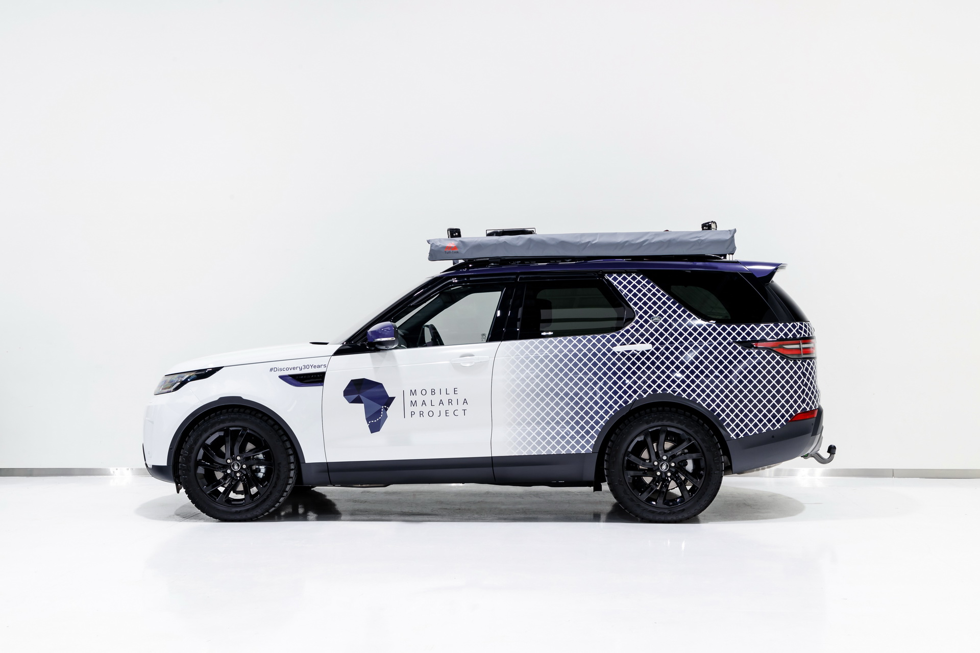 land rover discovery mobile malaria project 7 SVO-Kitted Land Rover Discovery Embarks On Humanitarian Expedition
