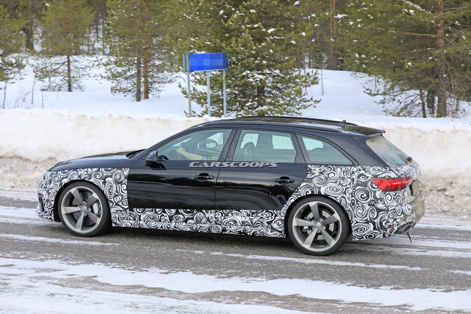 Audi RS4 Avant facelift spy shots 6 Facelifted Audi RS4 Avant Training To Become A Successful Sequel To A Classic