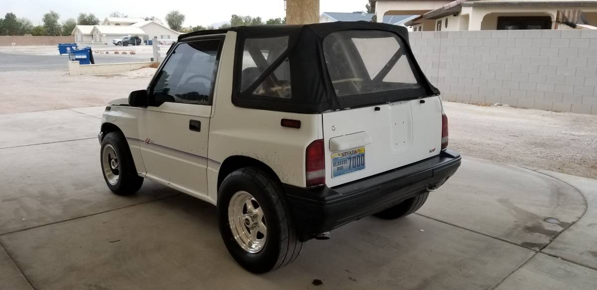 Geo-Tracker-Drag-6 This Geo Tracker Has A 6.0-liter V8 And Runs Sub-10-Second Quarter Miles