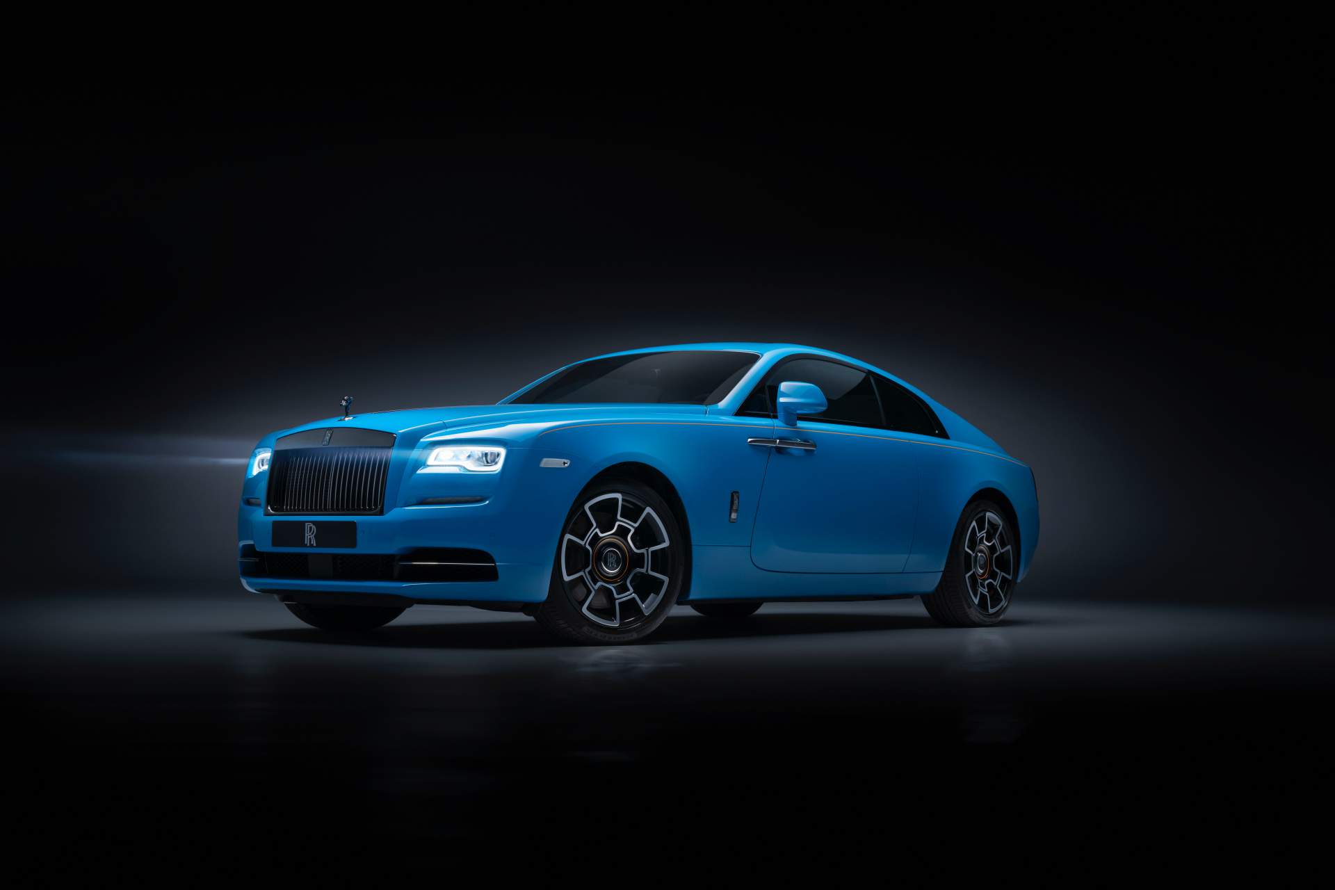 Rolls-Royce Wraith Black Badge 1 Bespoke Rolls-Royce Phantom Brings Tranquillity To Bustling Geneva Show (Live Pics)