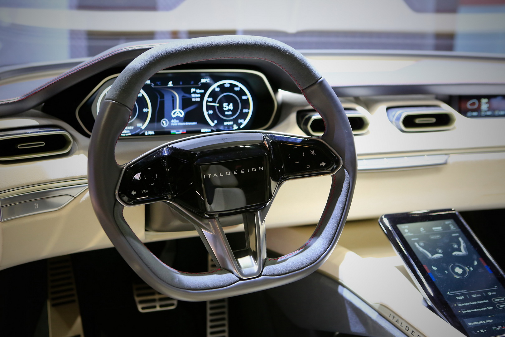 italdesign davinci concept geneva 21 New Italdesign Concept Pays Homage To Leonardo DaVinci