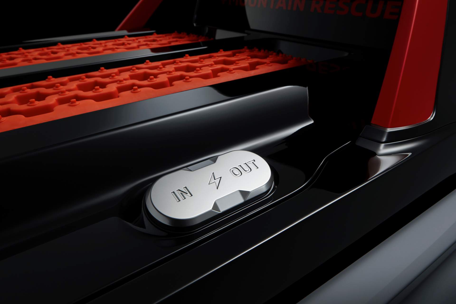 Mitsubishi L200 facelift show car 6 Europe’s 2019 Mitsubishi L200 Adopts New Family Face, 2.2L Turbo Diesel