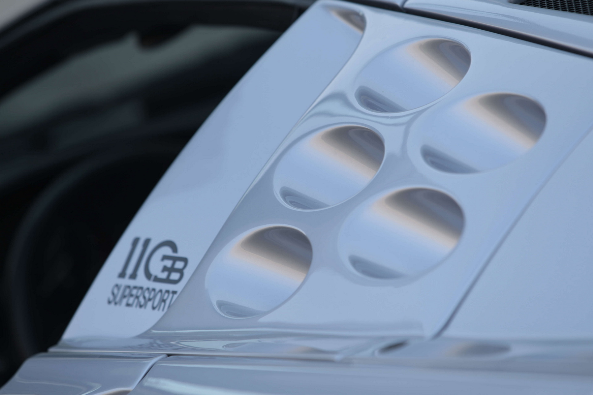 Bugatti-EB220-SS-12 Last EB110 SS Built By Bugatti Is Up For Sale, Any Takers?