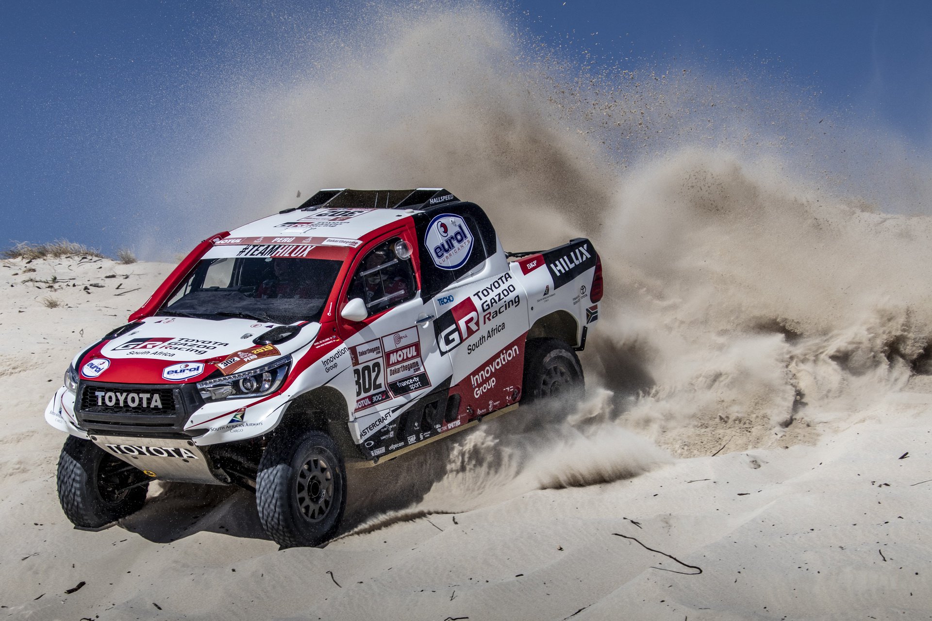 Toyota-Hilux-Dakar-Fernando-Alonso-3 Fernando Alonso To Get Behind The Wheel Of A Dakar-Spec Toyota Hilux
