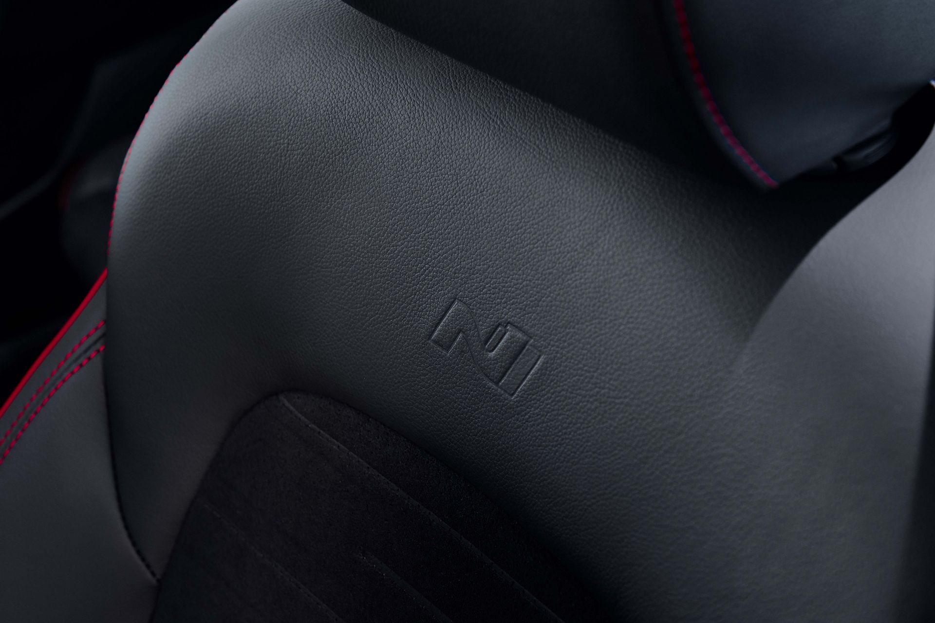 Hyundai-Tucson-N-Line-39 Hyundai Tucson N Line Wants You To Sit Up And Take Notice