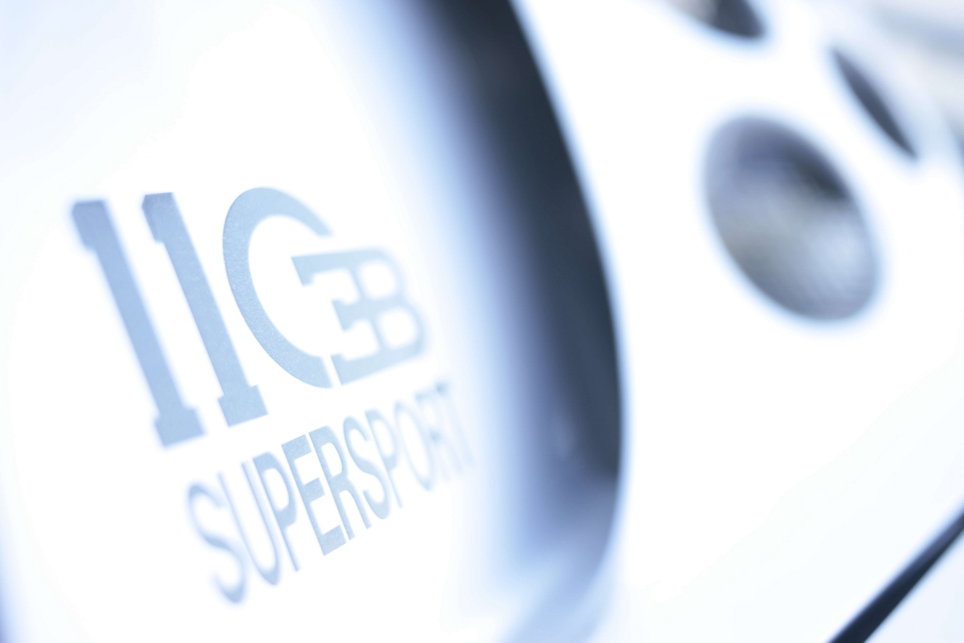 Bugatti-EB220-SS-18 Last EB110 SS Built By Bugatti Is Up For Sale, Any Takers?