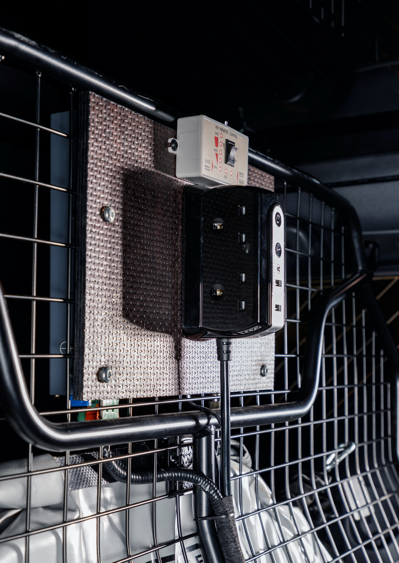 land rover discovery mobile malaria project 21 SVO-Kitted Land Rover Discovery Embarks On Humanitarian Expedition