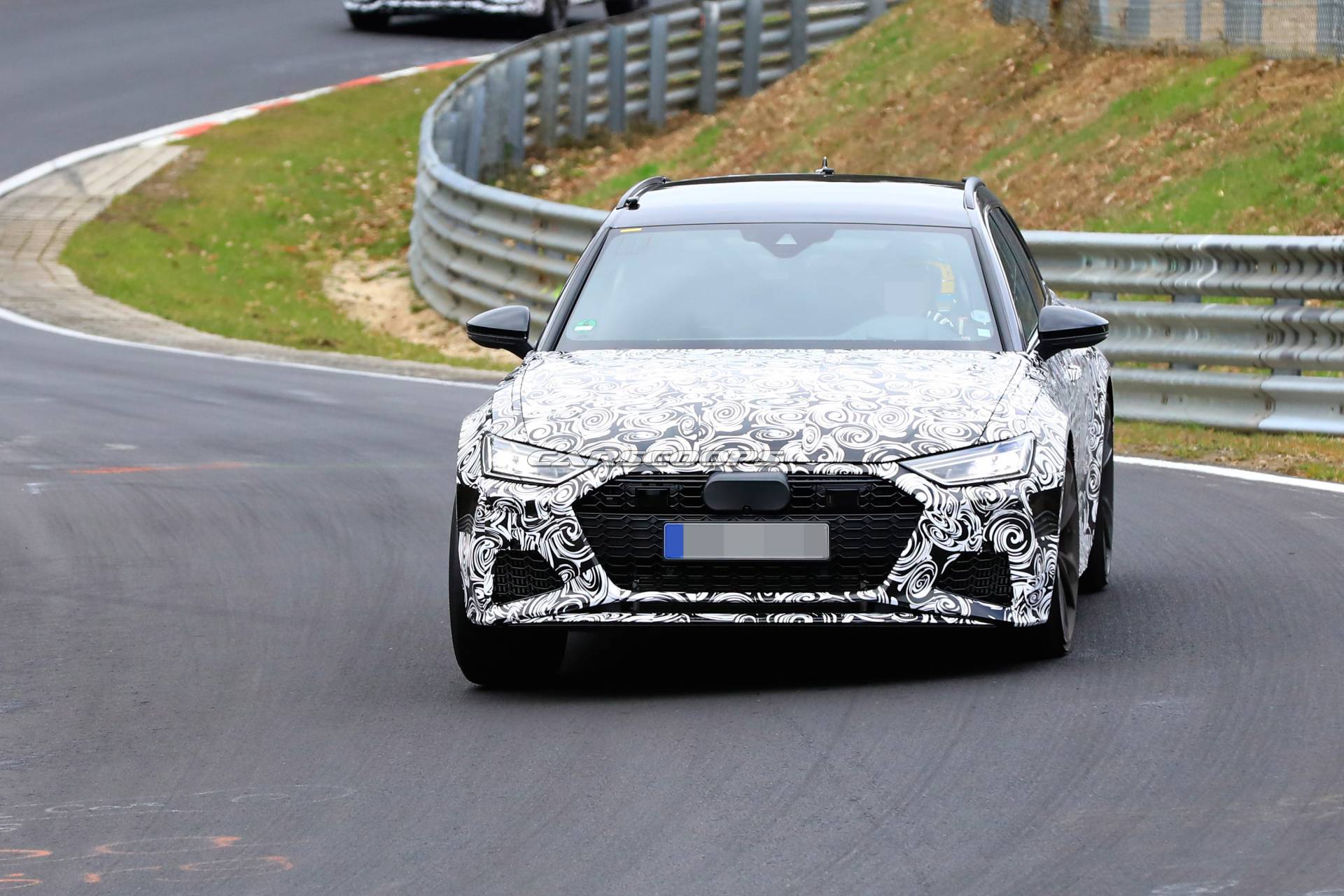 2020 Audi RS6 Avant spy shots 20 2020 Audi RS6 Avant Introduces Us To Final Production Body, Unique Headlights