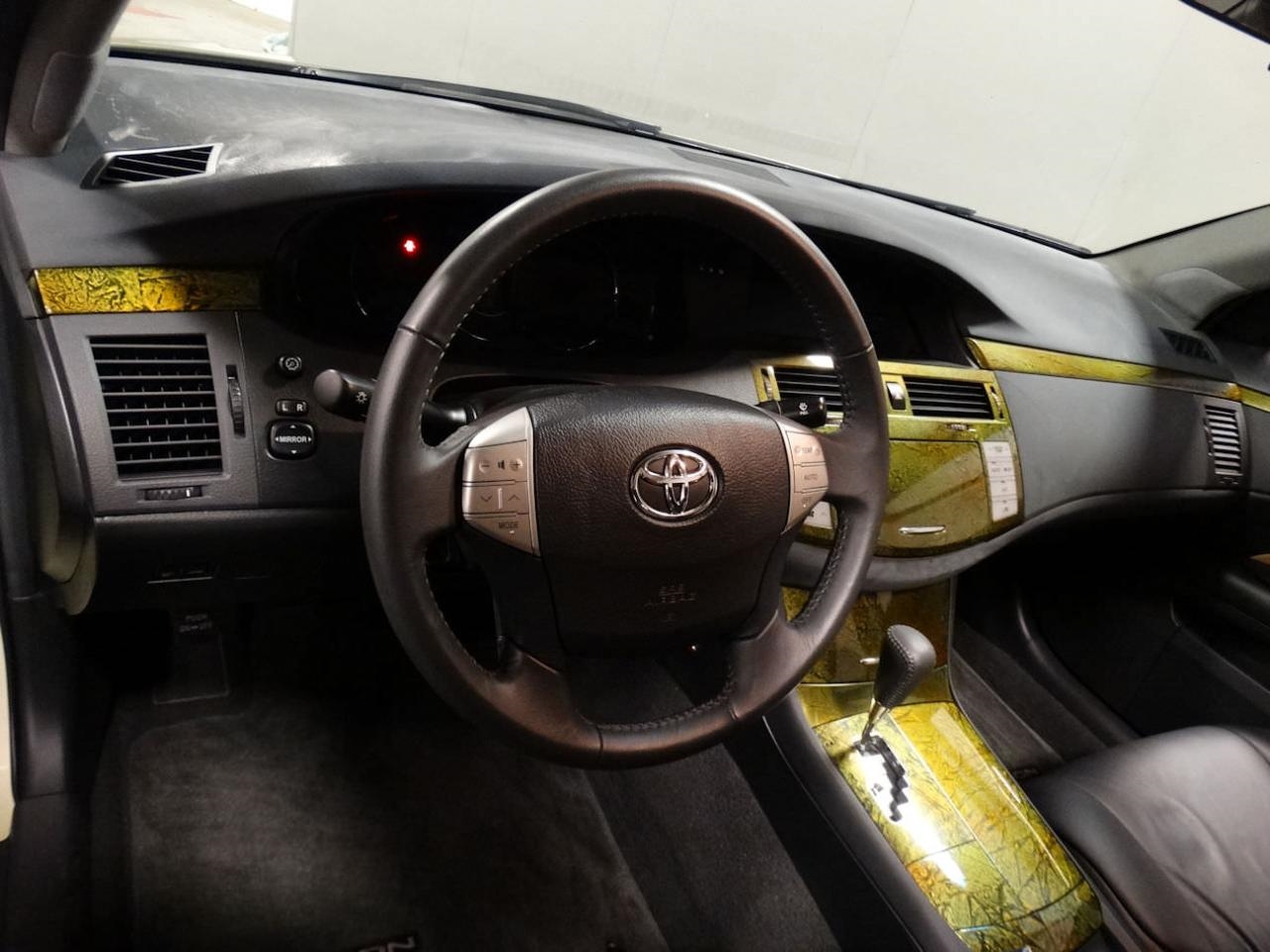 Toyota-Avalon-SEMA-24 This 2005 Toyota Avalon SEMA Concept Will Make Your Grandparents The Coolest Kids On The Block