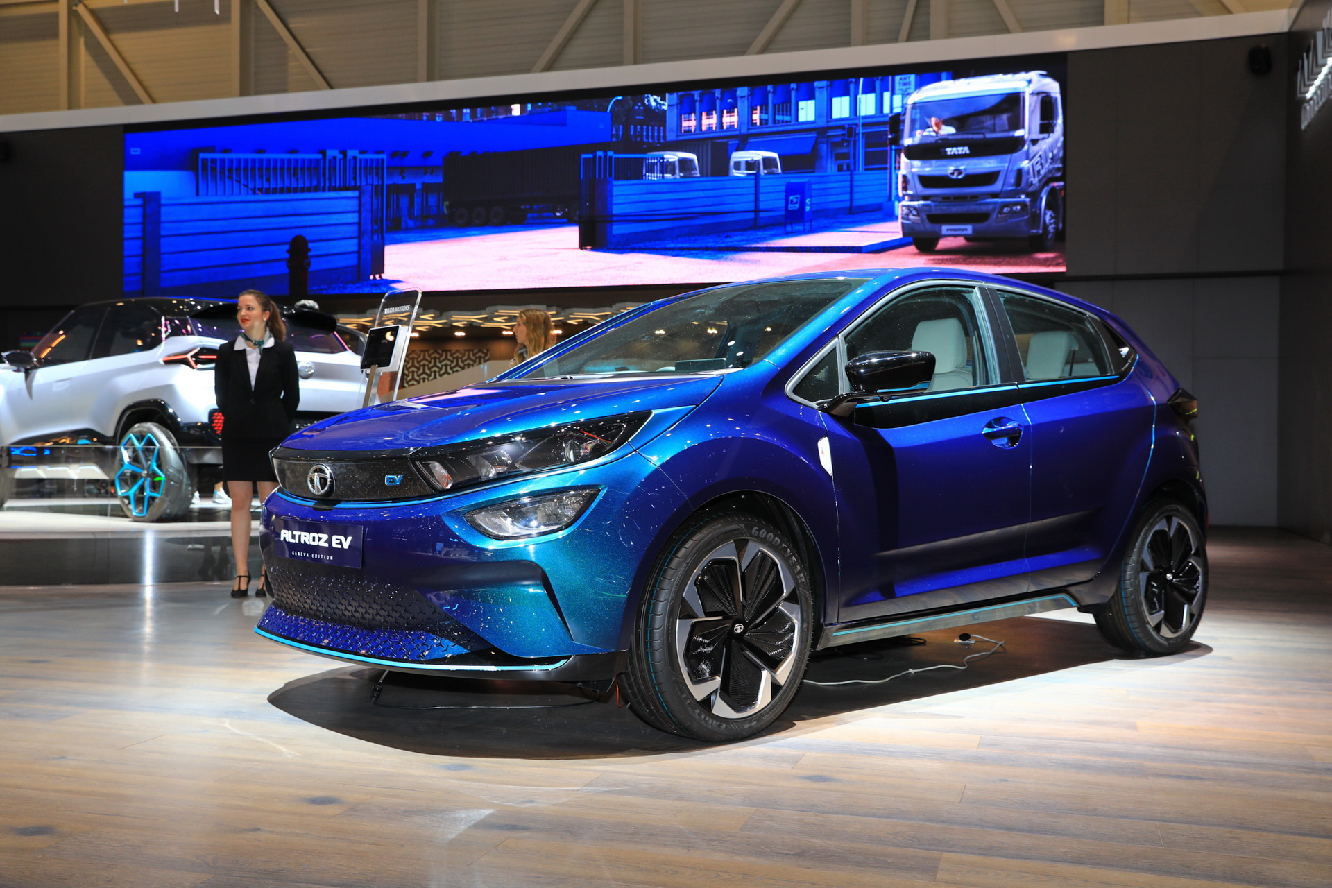 tata unveils altroz in geneva 3 Tata Motors Unveils Altroz Supermini And H2X Concept