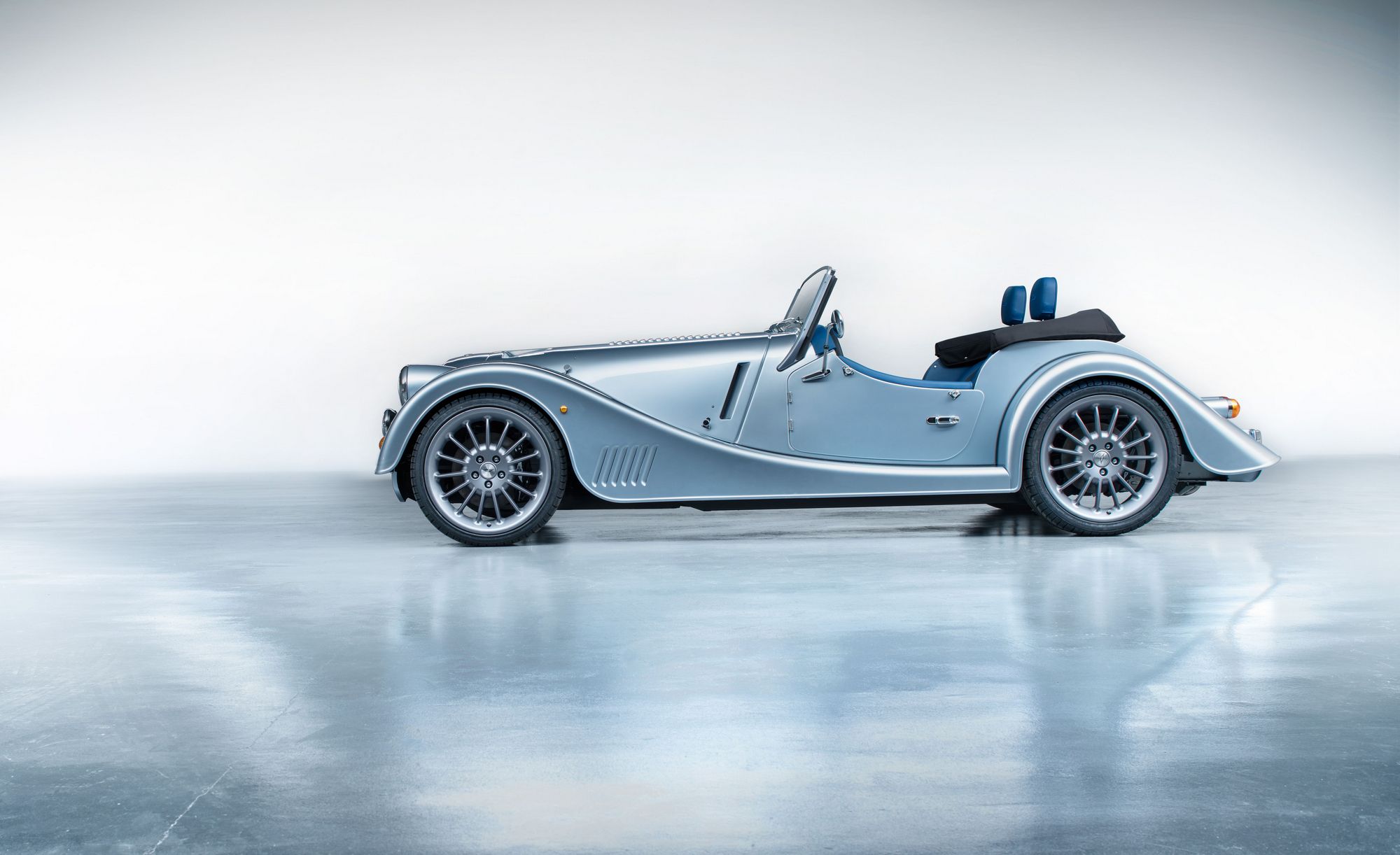 Morgan-Plus-Six-10 Morgan Plus Six Has An Aluminum & Wood Platform And A Supra / Z4 Engine