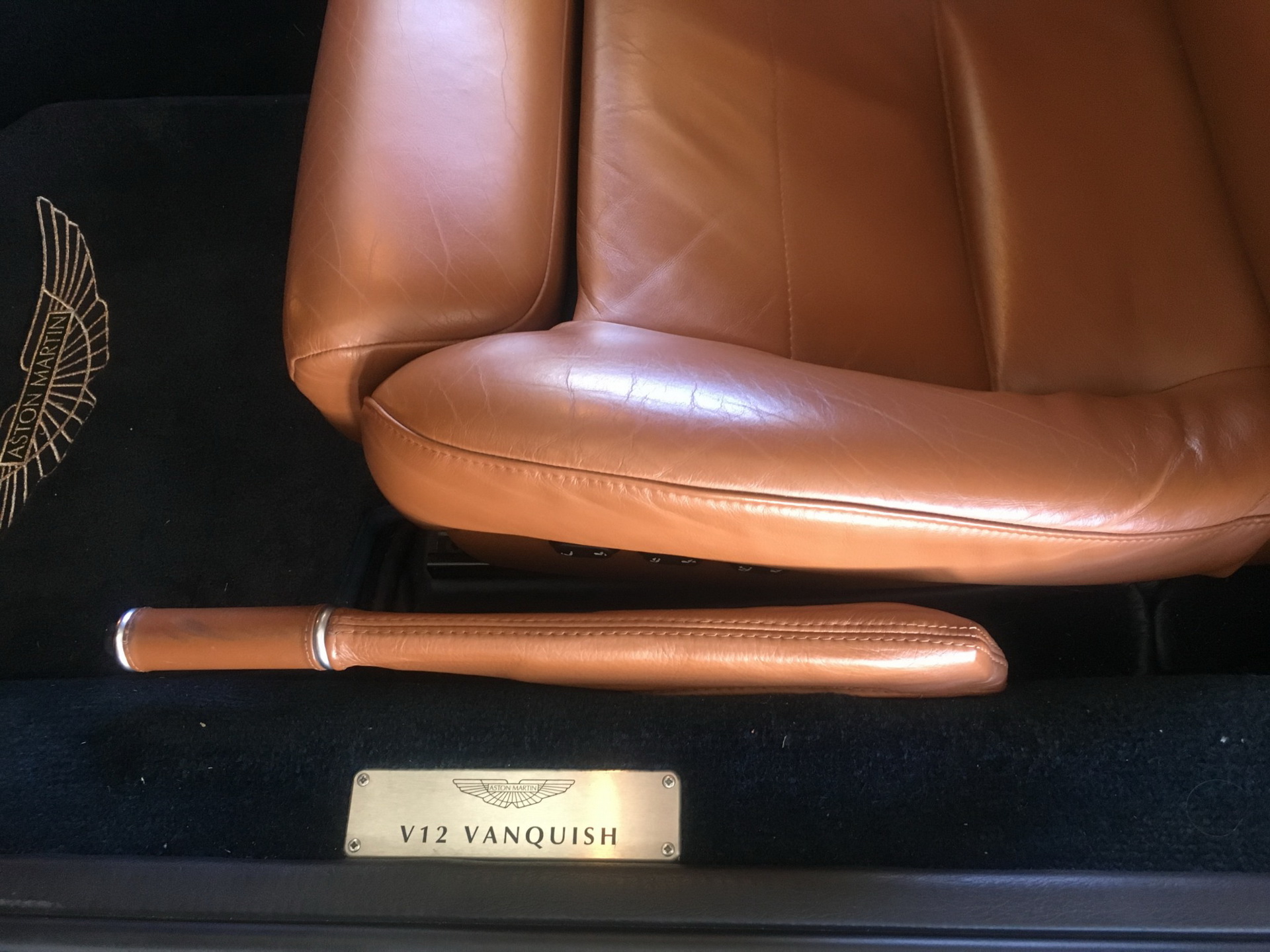 2006 aston martin vanquish s bat auction 58 2006 Aston Martin Vanquish S Rocks BMW Carbon Black Paint