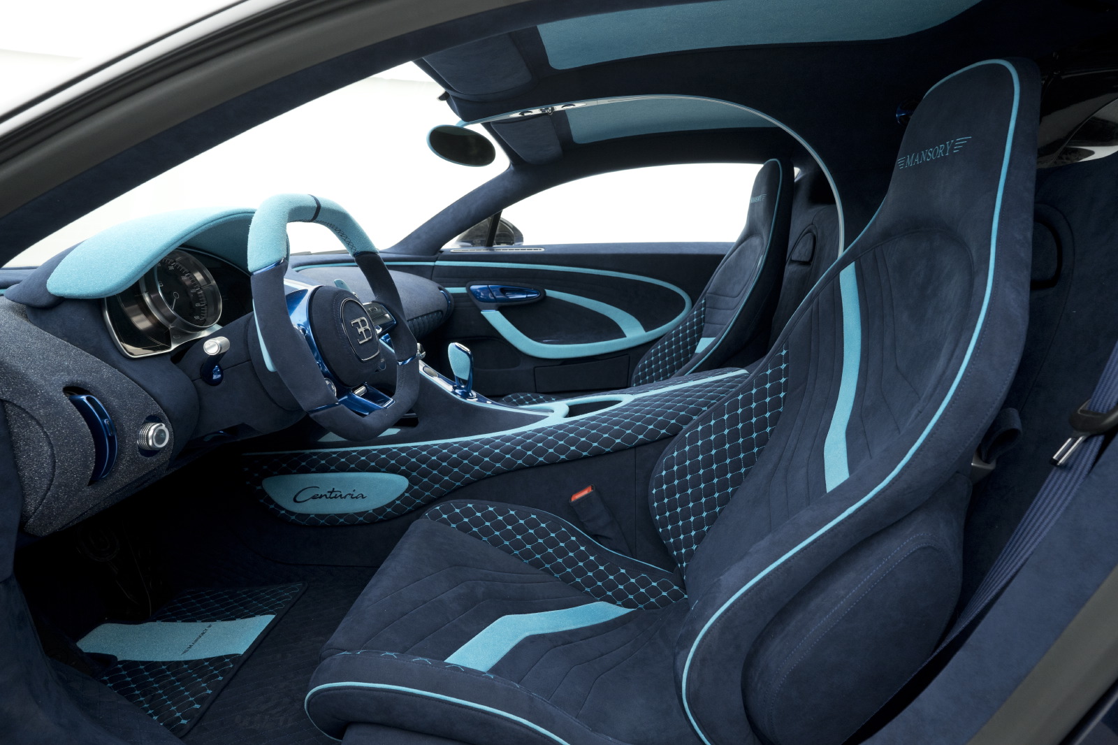 Mansory-Bugatti-Chiron-10 Mansory Tries To Improve The Bugatti Chiron By Adding More Carbon