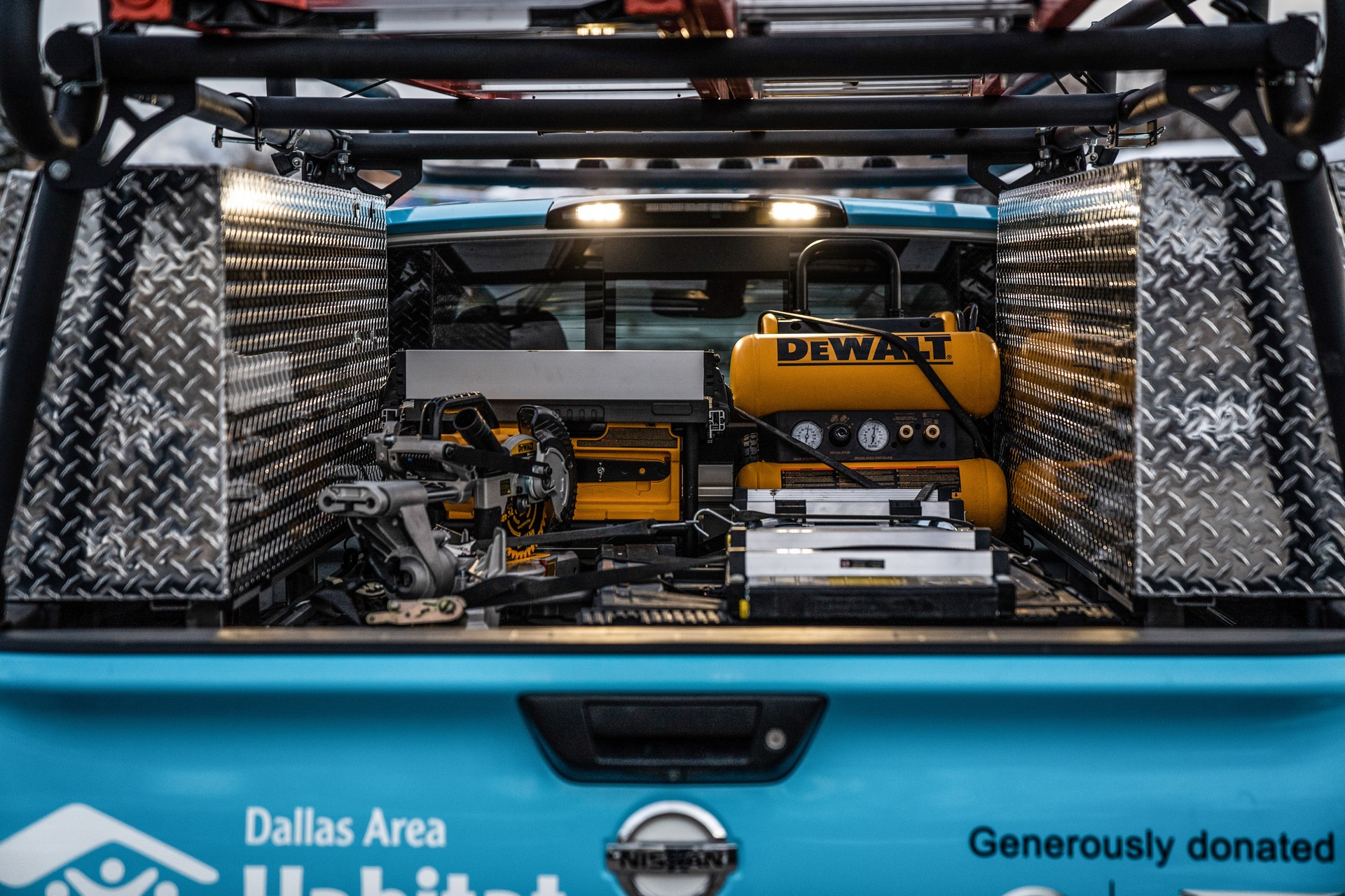 Nissan Titan Ultimate Work Truck-8 Nissan Ultimate Work Titan Is A One-Off Truck For Home Builders