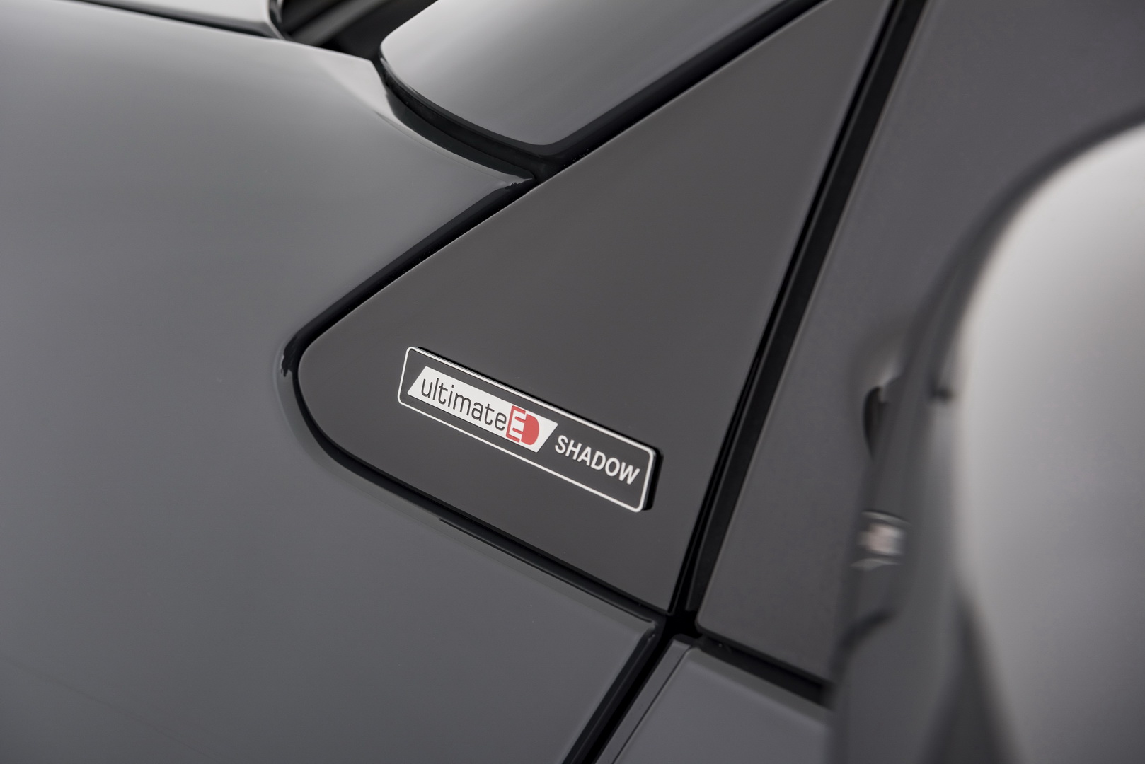 2019 brabus ultimate e shadow edition smart fortwo eq cabrio 13 Brabus Ultimate E Shadow Edition Is A €64,900 Smart ForTwo EQ!