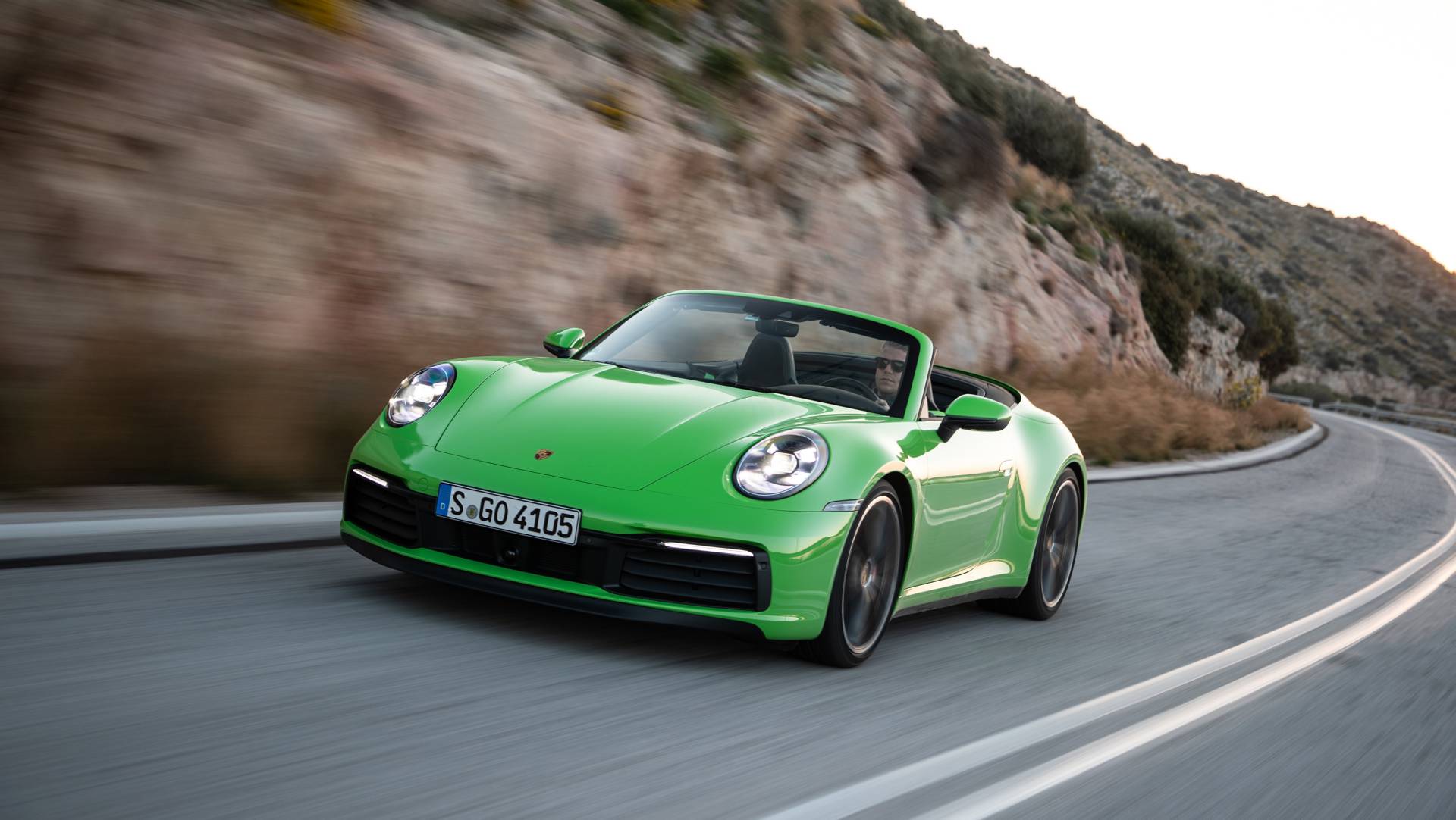 2020 Porsche 911 Cabriolet 21 2020 Porsche 911 Cabriolet’s Soft Top Brings Coupe-Like Looks And Comfort