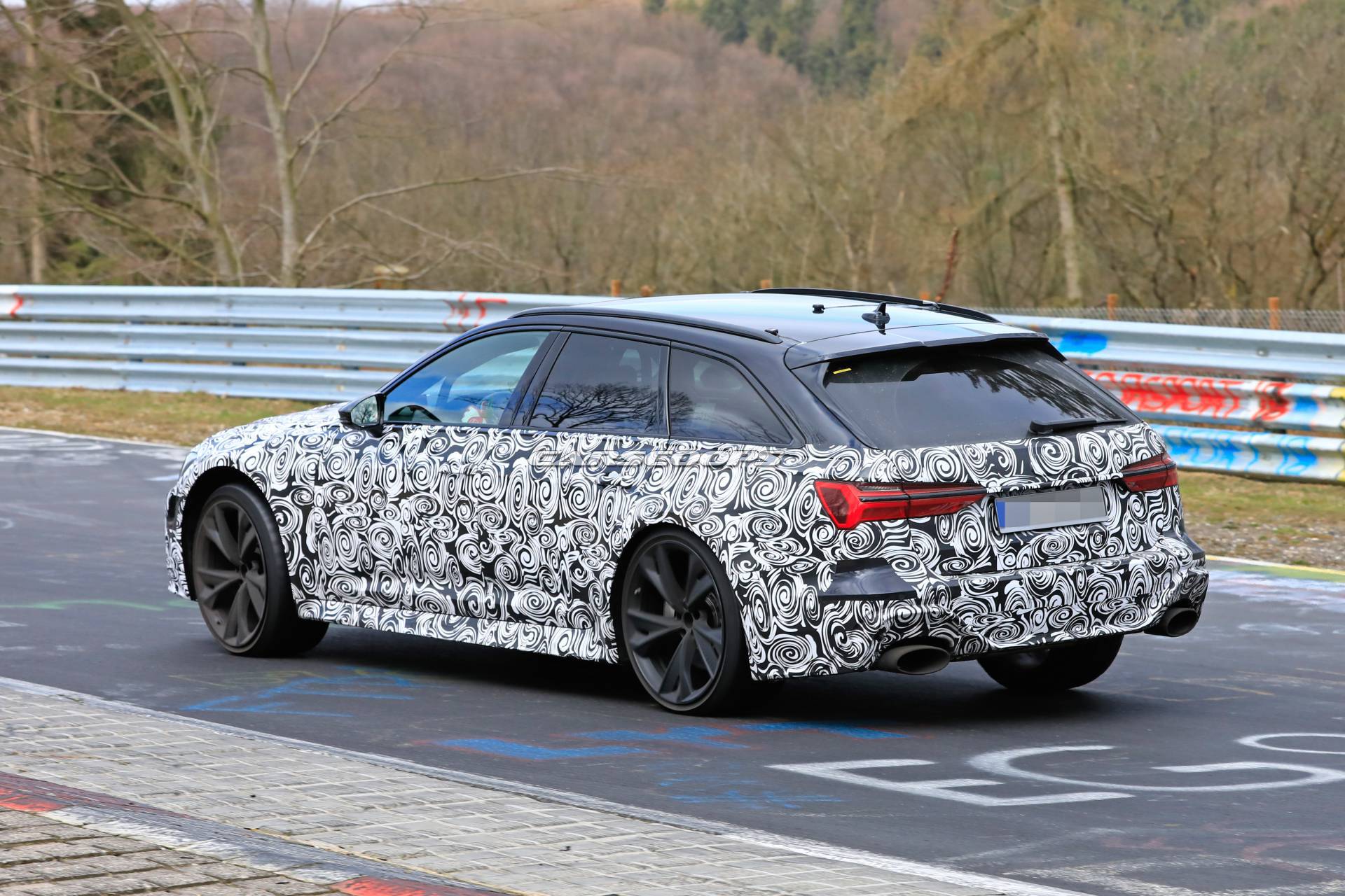 2020 Audi RS6 Avant spy shots 34 2020 Audi RS6 Avant Introduces Us To Final Production Body, Unique Headlights