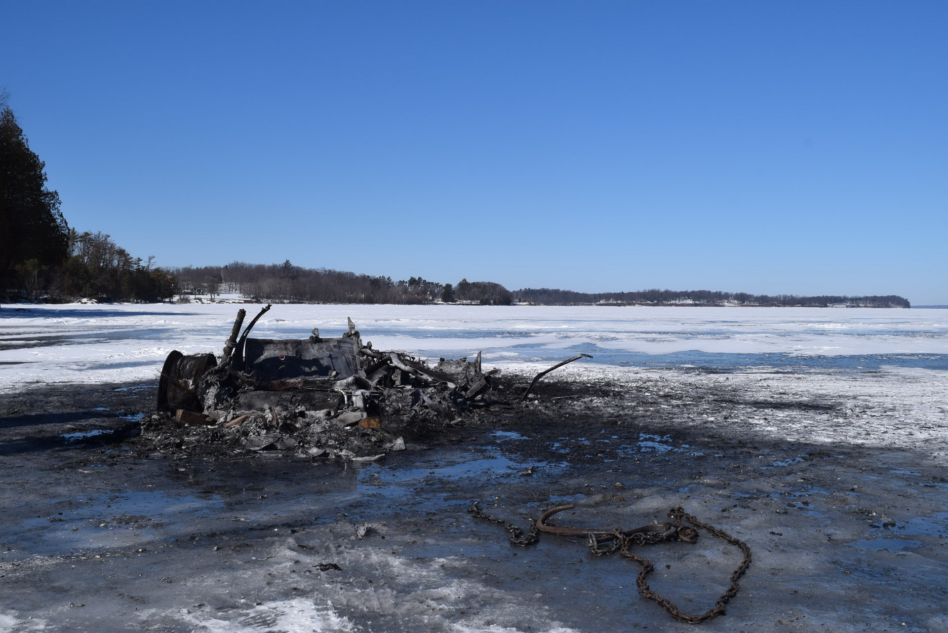 Tesla Model X Fire Tesla Model X Burnt To Ashes On Frozen Vermont Lake