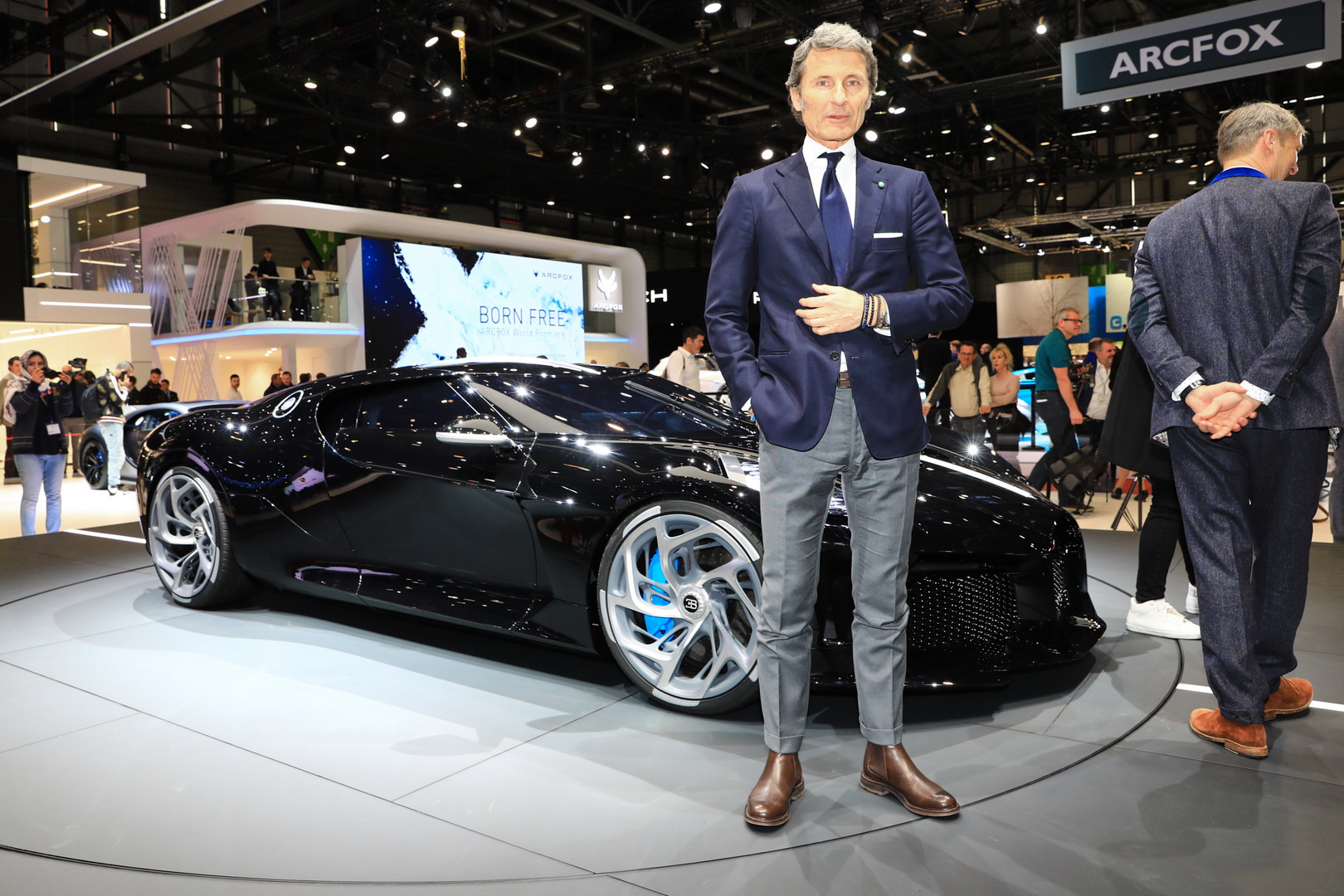 2019 bugatti la voiture noire geneva 10 Bugatti La Voiture Noire Is The World’s Most Expensive New Car At €16.7 Million