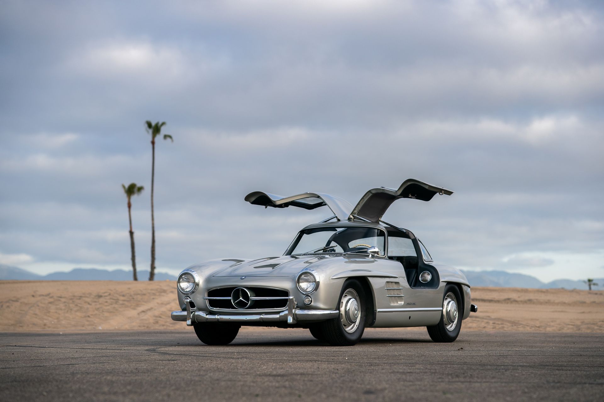 1955-Mercedes-Benz-300SL-34 Maroon 5’s Adam Levine Auctioning Off His Mercedes-Benz 300 SL Gullwing