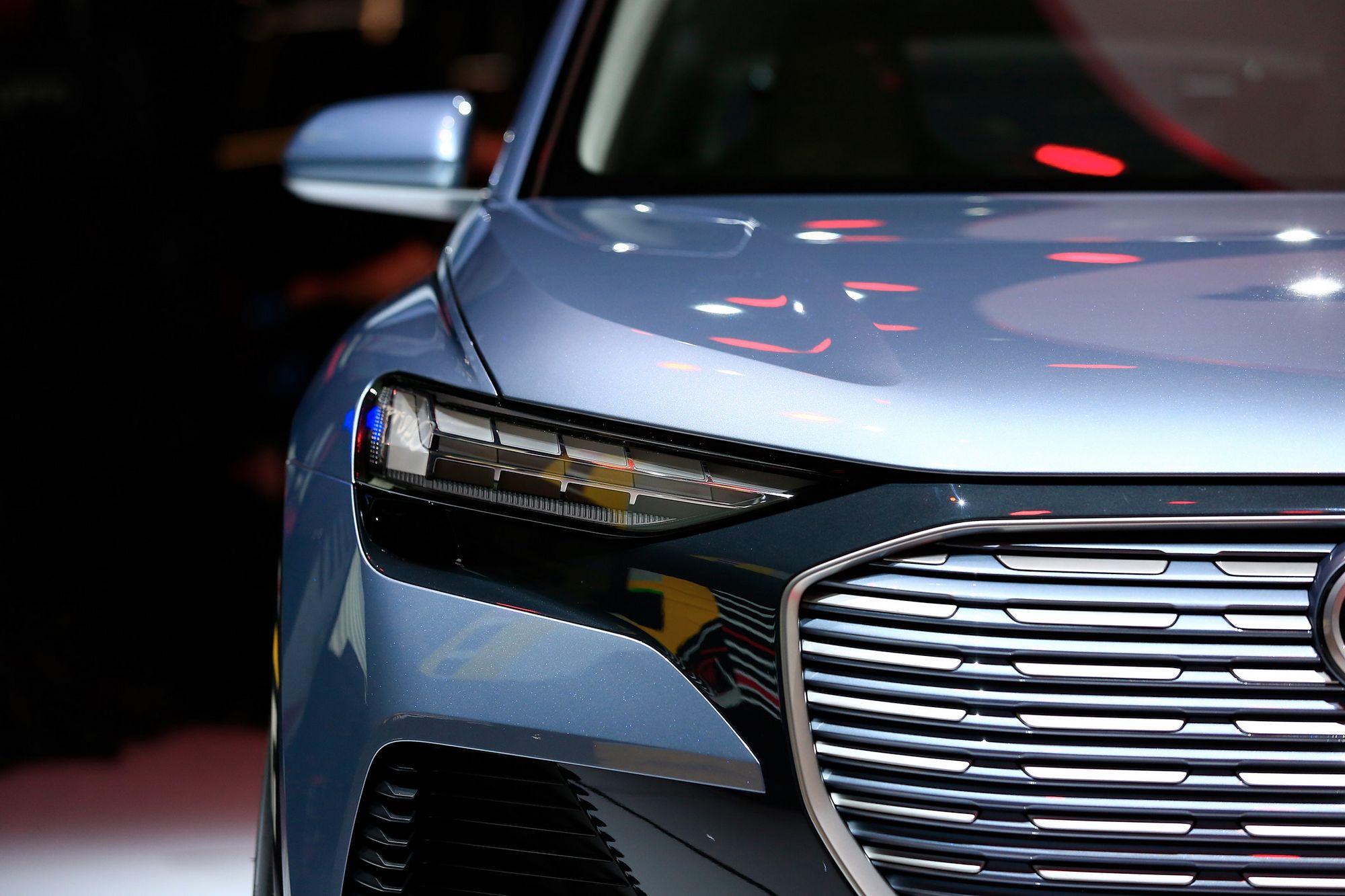 Audi-Q4-e-tron-Concept-4 Audi Q4 e-Tron Concept Previews Upcoming All-Electric Compact SUV