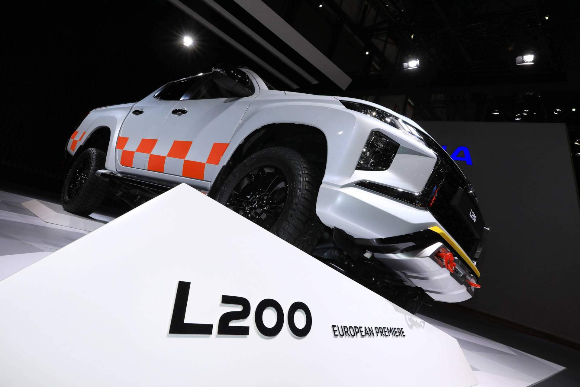 Mitsubishi L200 facelift Euro-spec at 2019 Geneva Motor Show 16 Europe’s 2019 Mitsubishi L200 Adopts New Family Face, 2.2L Turbo Diesel