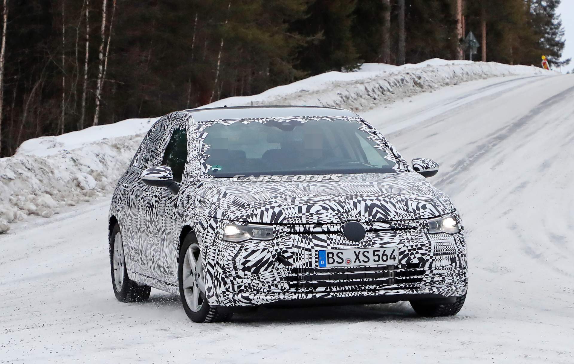 2020 VW Golf spy shots 2 2020 VW Golf Mk8 Insists On Camo Despite Being Caught Completely Undisguised