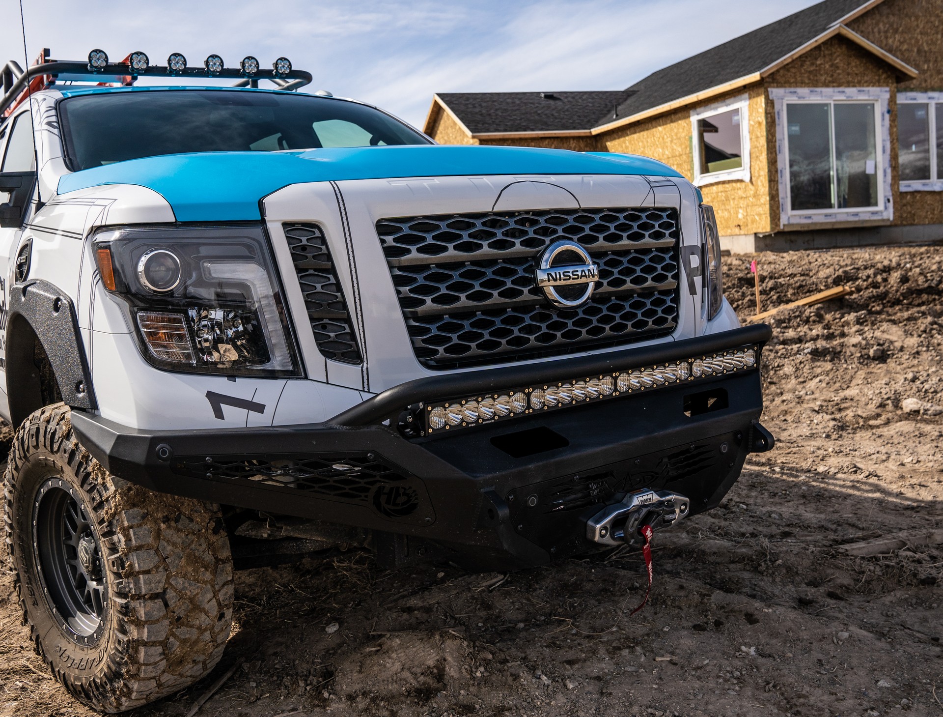 Nissan Titan Ultimate Work Truck-12 Nissan Ultimate Work Titan Is A One-Off Truck For Home Builders