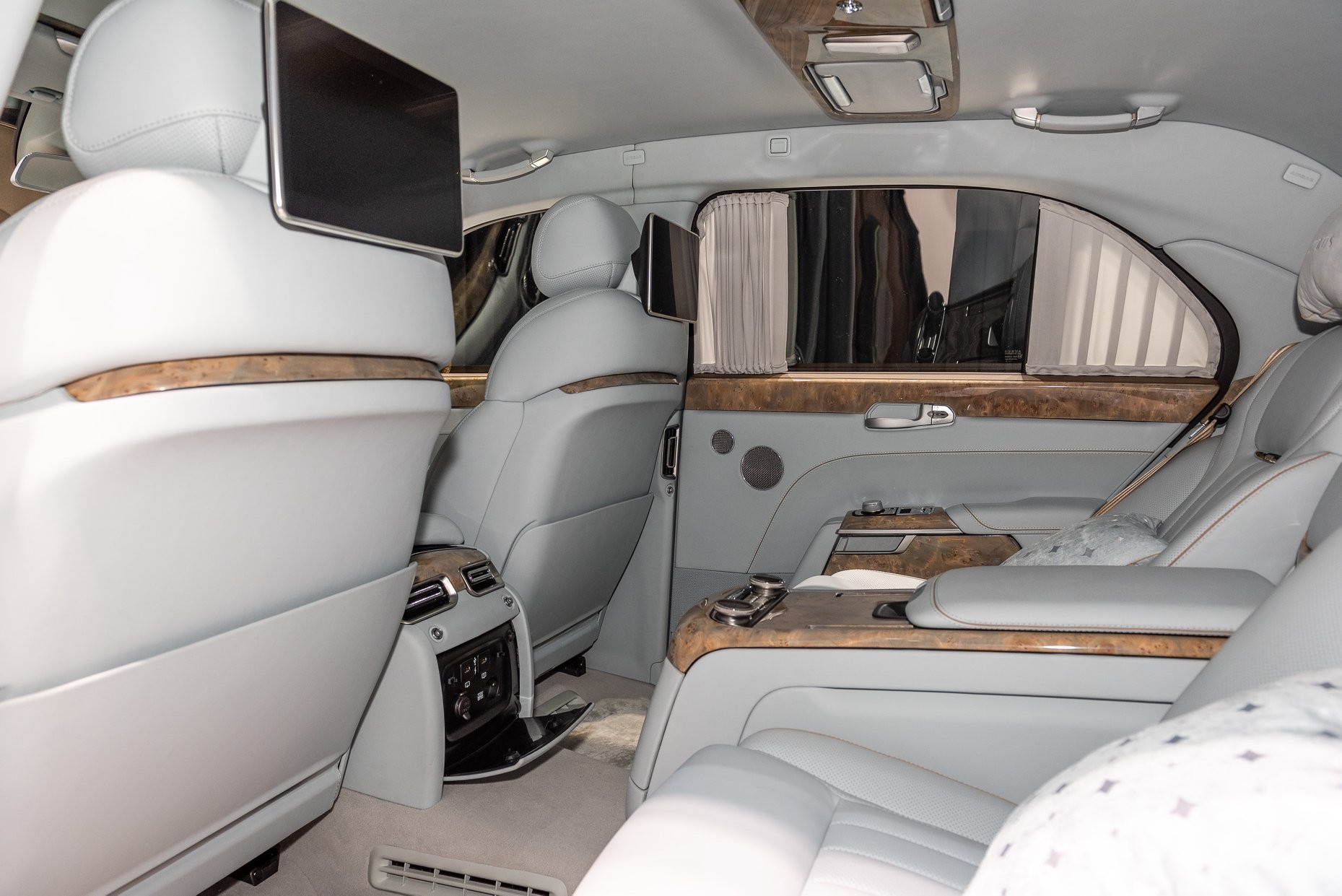 Aurus Senat-8 Aurus Senat: Putin’s Limo Maker Makes European Debut With Sedan And Limo