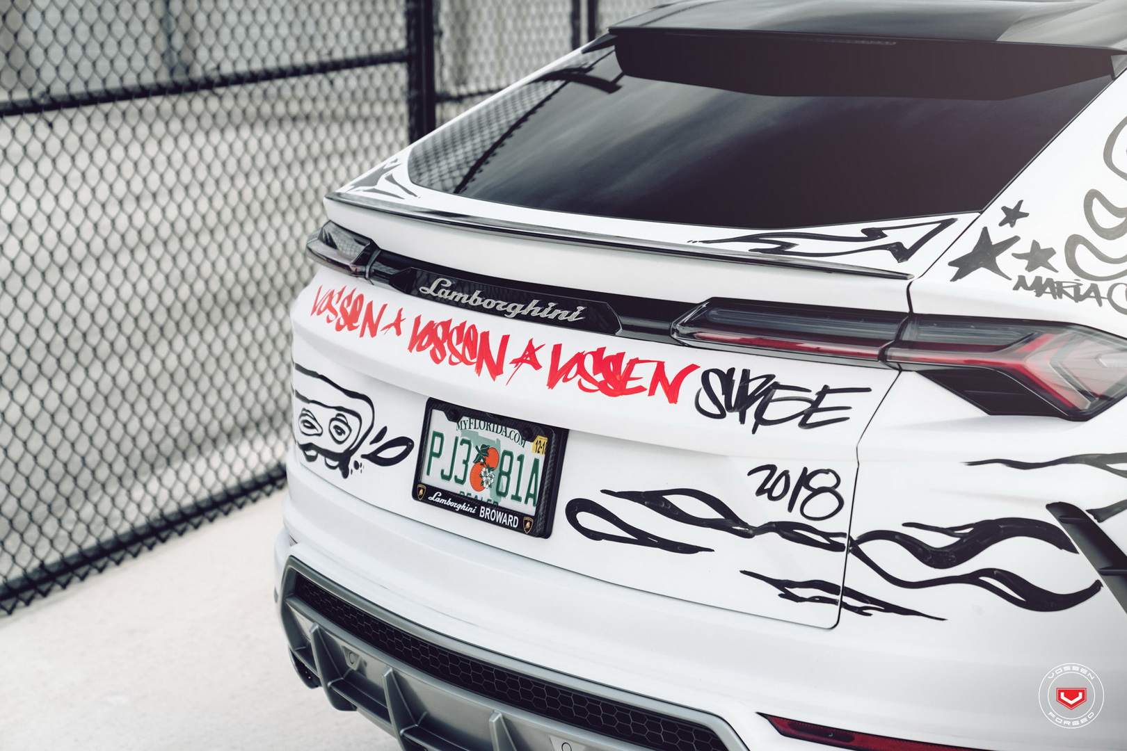 lamborghini urus art basel 10 Lamborghini Urus Gets Treated As A Blank Canvas For Art’s Sake