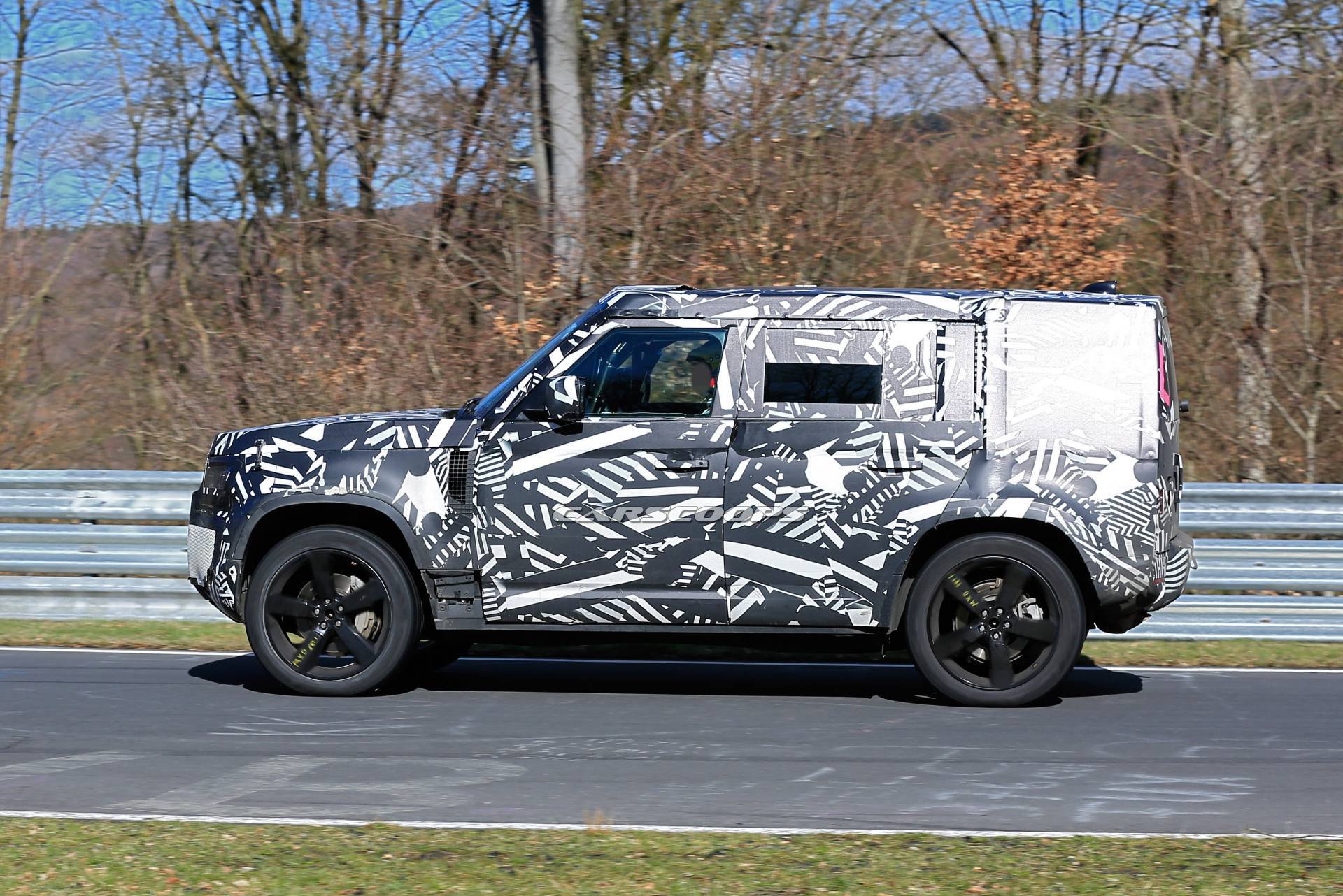 2020 Land Rover Defender spy shots at the Nurburgring 6 2020 Land Rover Defender 110 Polishing Its Road Manners At The ‘Ring