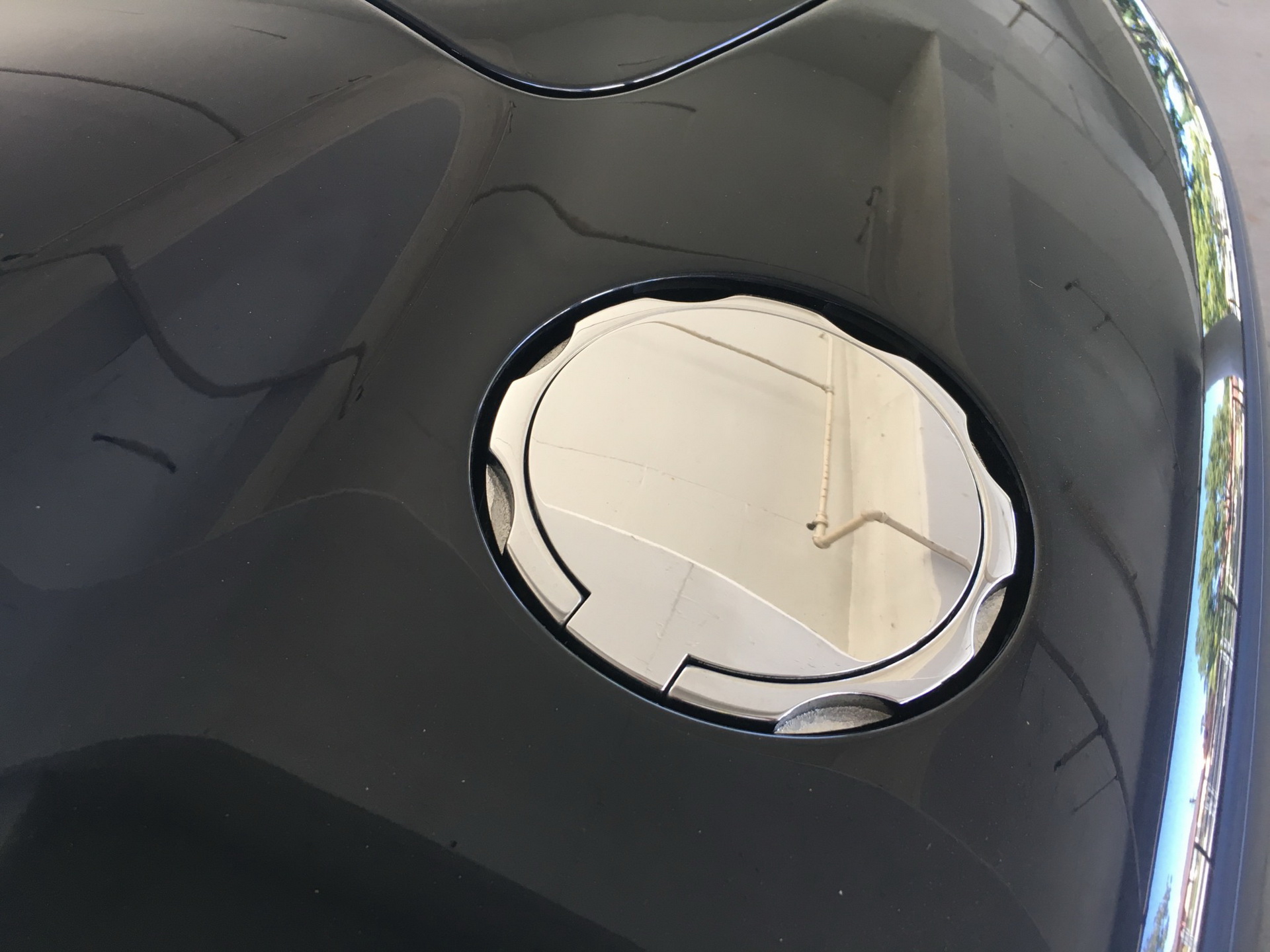 2006 aston martin vanquish s bat auction 44 2006 Aston Martin Vanquish S Rocks BMW Carbon Black Paint