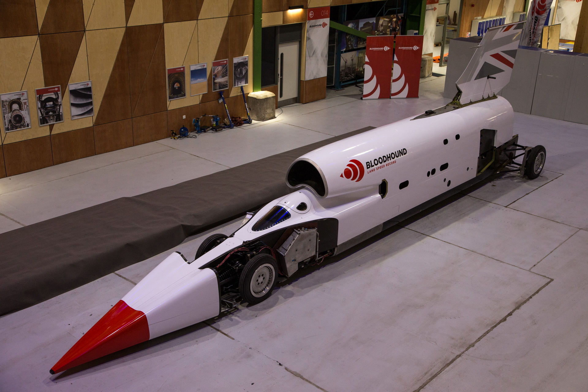 Bloodhound-LSR-02 Project Bloodhound Relaunched With New Livery, Tests To Begin As Soon As Possible