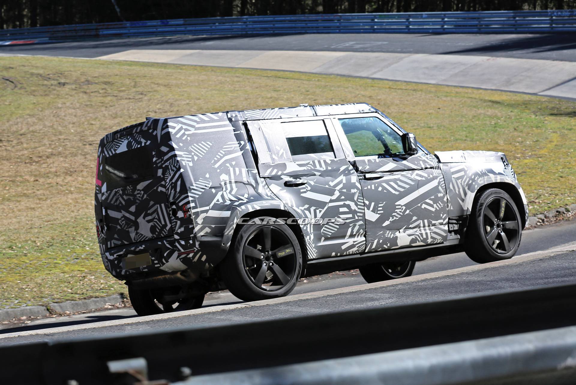 2020 Land Rover Defender spy shots at the Nurburgring 16 2020 Land Rover Defender 110 Polishing Its Road Manners At The ‘Ring