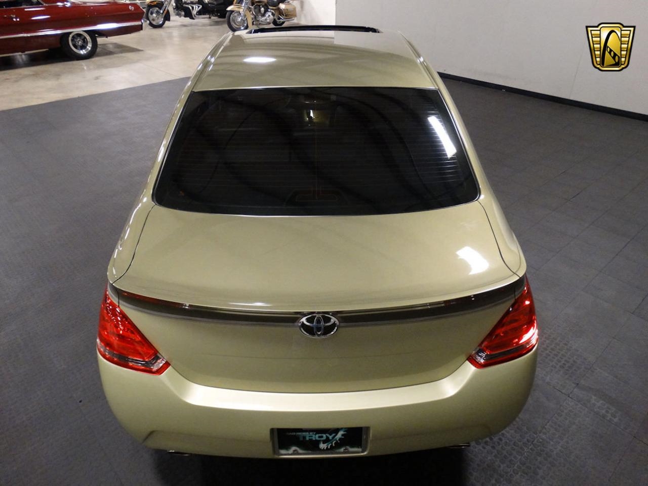 Toyota-Avalon-SEMA-13 This 2005 Toyota Avalon SEMA Concept Will Make Your Grandparents The Coolest Kids On The Block