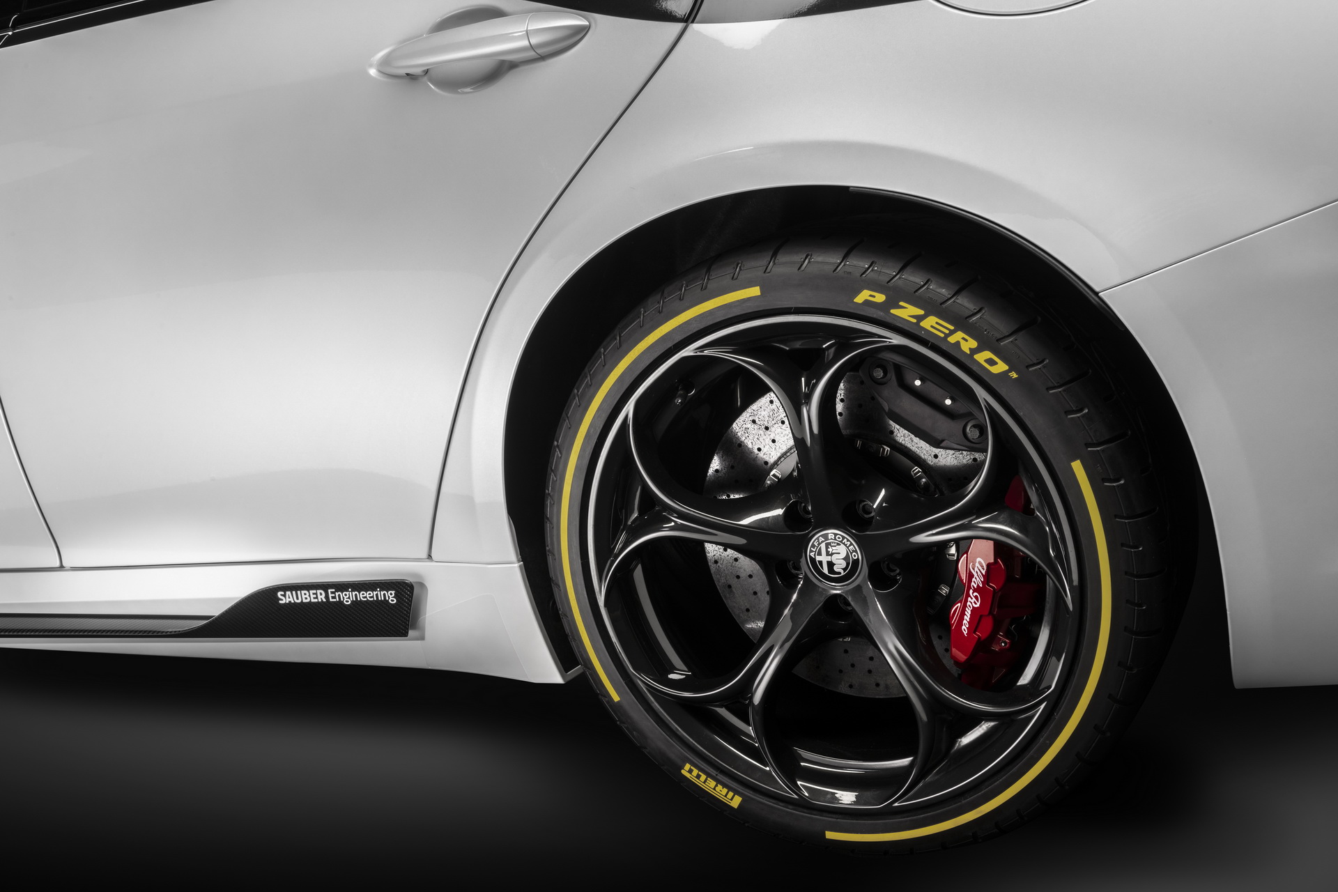 alfa romeo giulia stelvio qv racing 13 Alfa Romeo Giulia And Stelvio QV Racing Editions Reflect Bond With F1