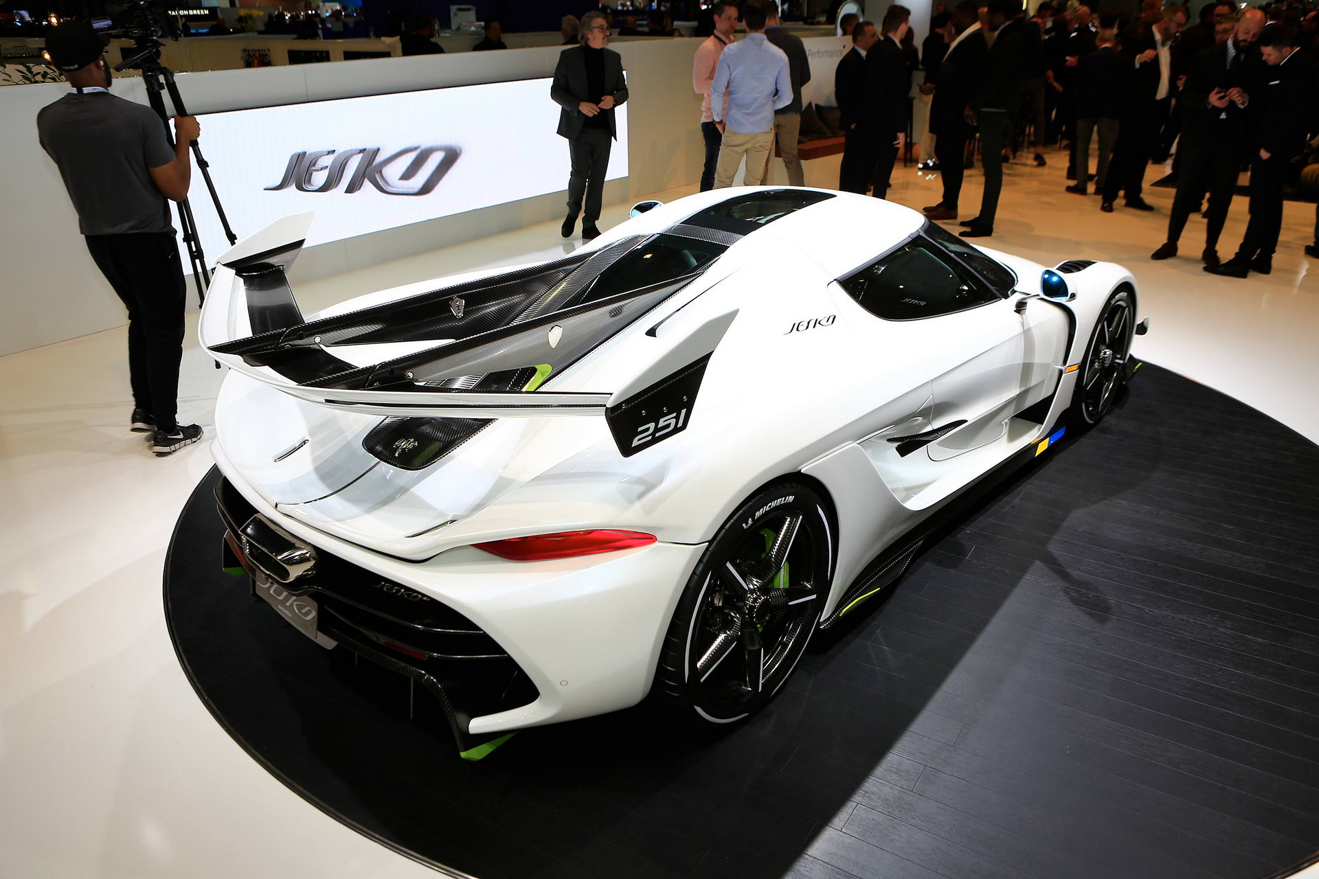 89 Christian von Koenigsegg Details The Jesko’s Innovative ‘Light Speed’ Transmission