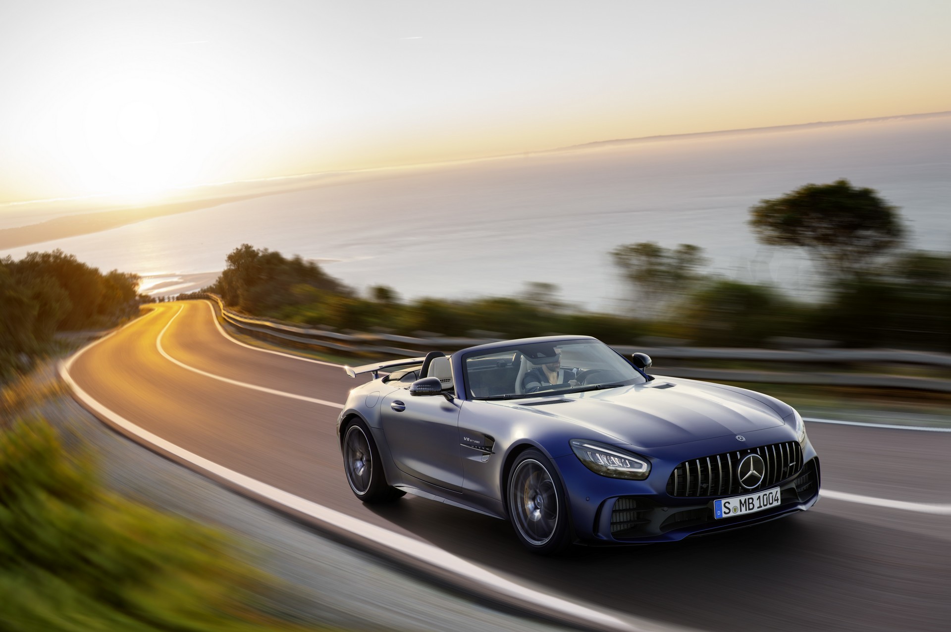 Mercedes-AMG GT R Roadster-17 Mercedes-AMG GT R Roadster Goes Official With Active Aero, 197 MPH Top Speed