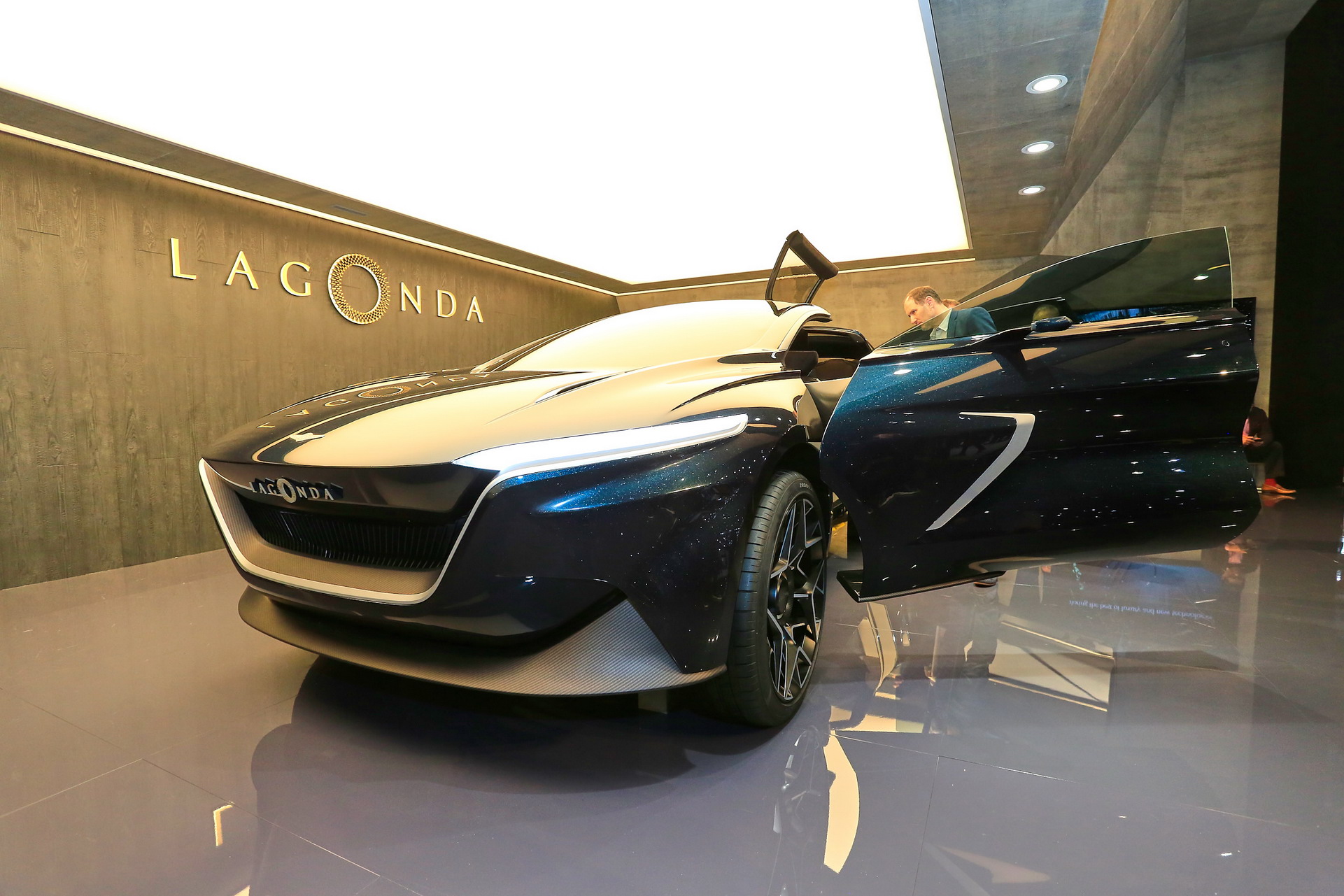 Lagonda SUV 13 Aston Martin Kills Lagonda EV, Will Use Badge On Posh Astons Instead
