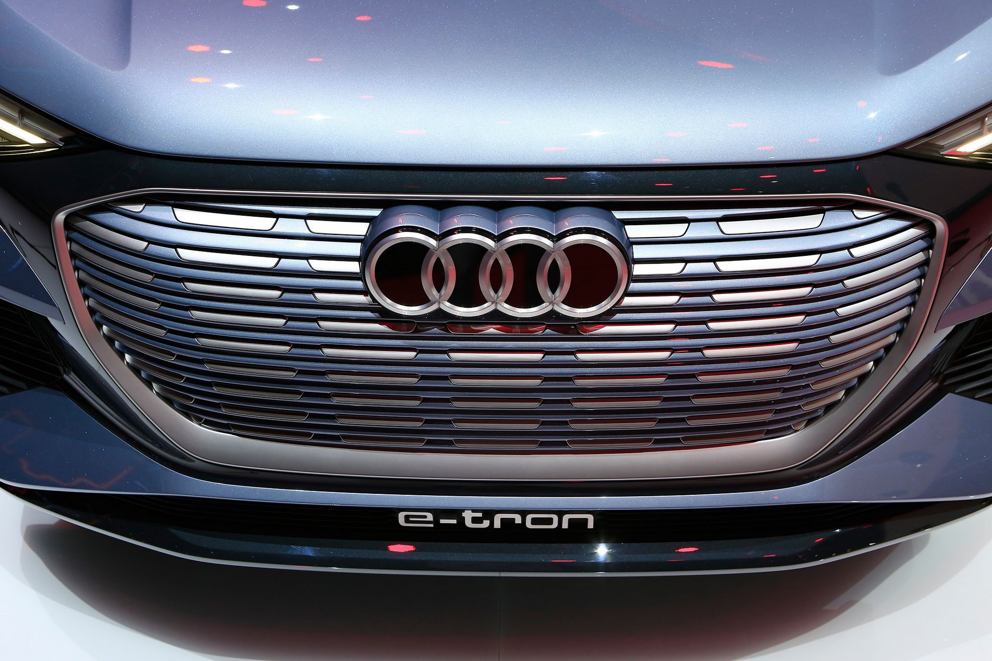 Audi-Q4-e-tron-Concept-5 Audi Q4 e-Tron Concept Previews Upcoming All-Electric Compact SUV