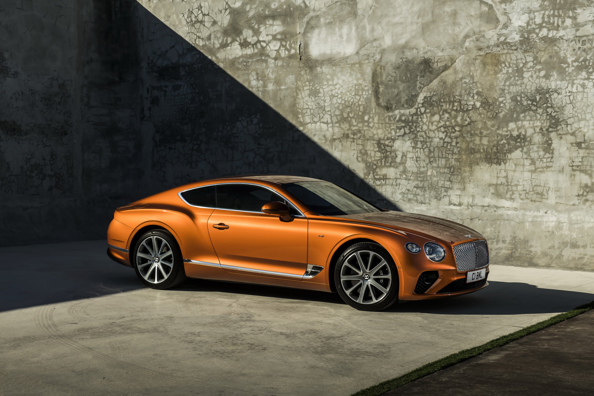 bentley continental gt v8 launched 11 Bentley Unveils Continental GT V8 Models With 542 HP On Tap